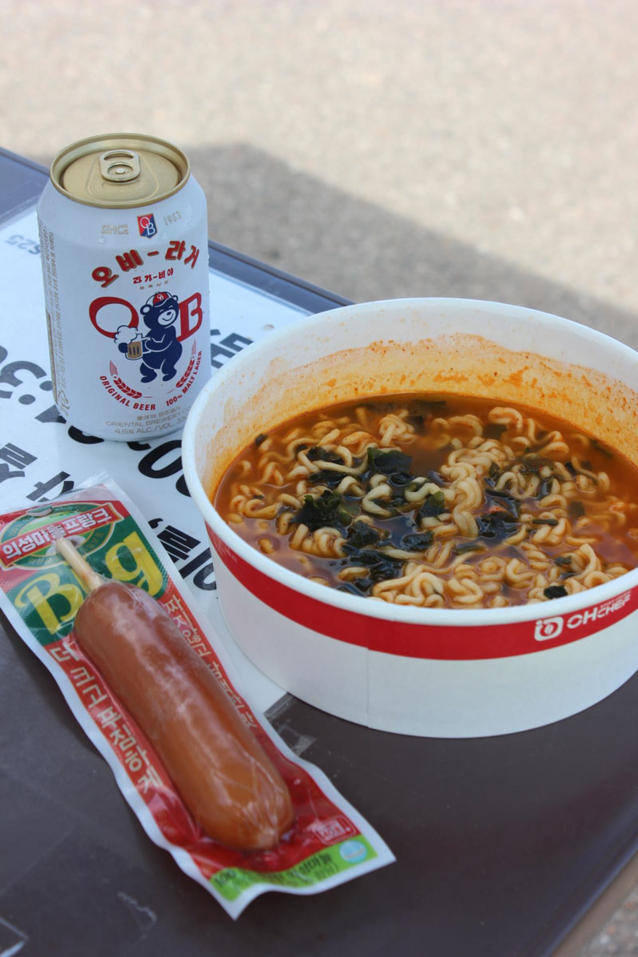 韓国ドラマあるある　コンビニで食べるカップ麺がおいしそうに見えるのはなぜ？（画像7）