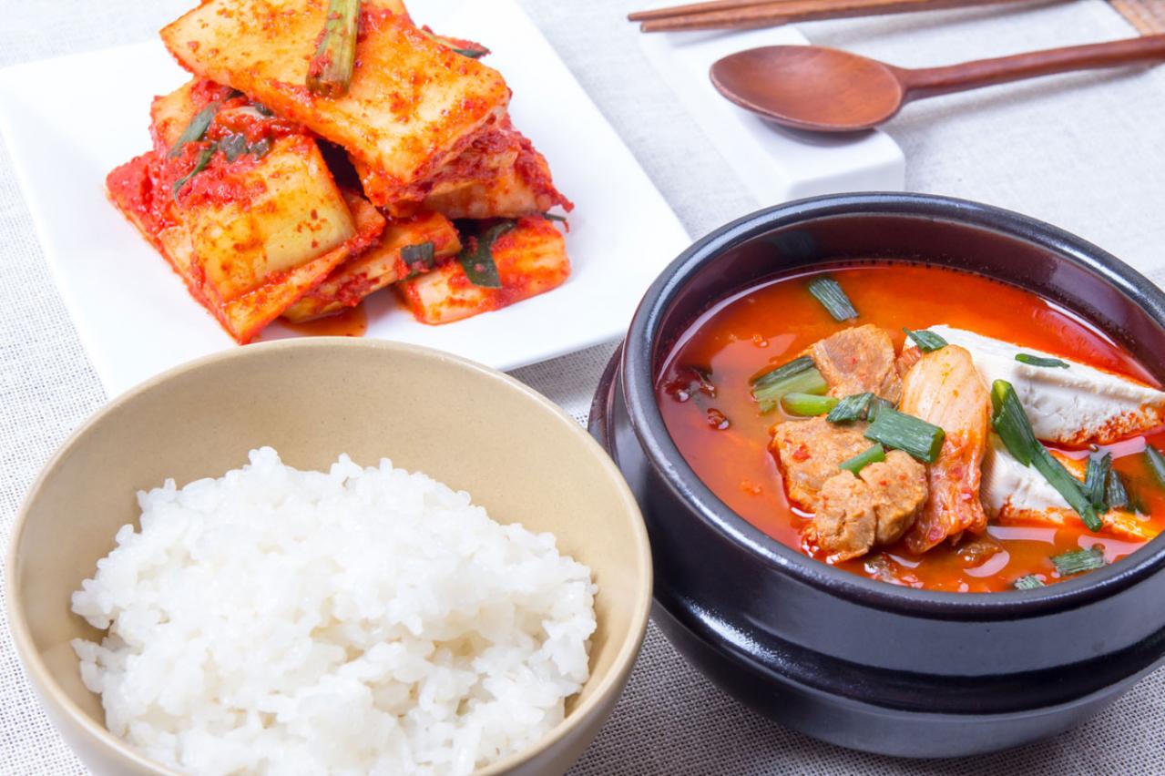 「愛の不時着」2話 ジョンヒョク（ヒョンビン）がセリ（ソン・イェジン）のために作った料理とは？【韓国ドラマ】