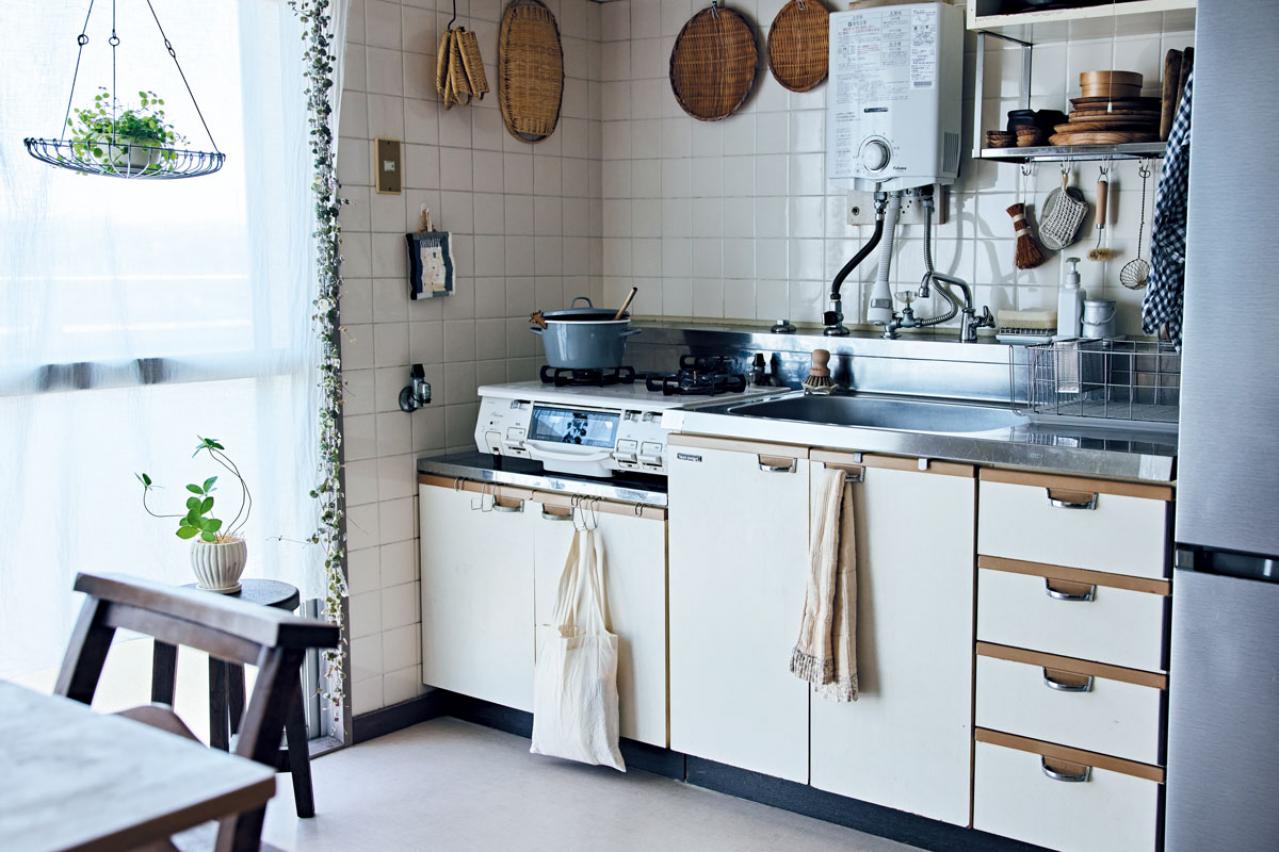 【ダイニングキッチン前編】フォロワー約６万人。賃貸物件で小さい暮らしを楽しむcata_coto_（カタコト）さんのインテリアのコツ