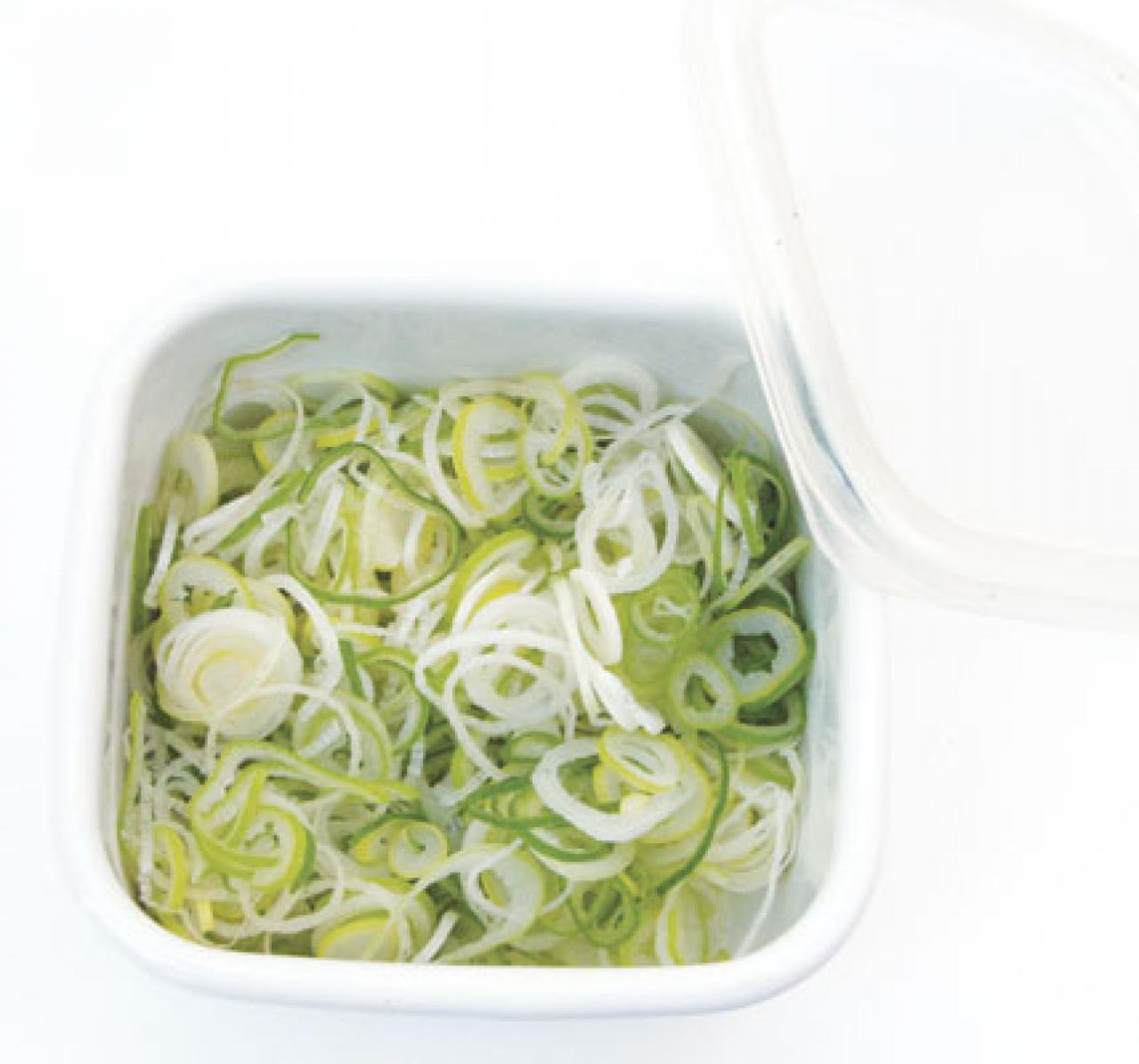 【長ネギ】の保存方法。常温、冷蔵、冷凍を使い分けよう！（画像2）