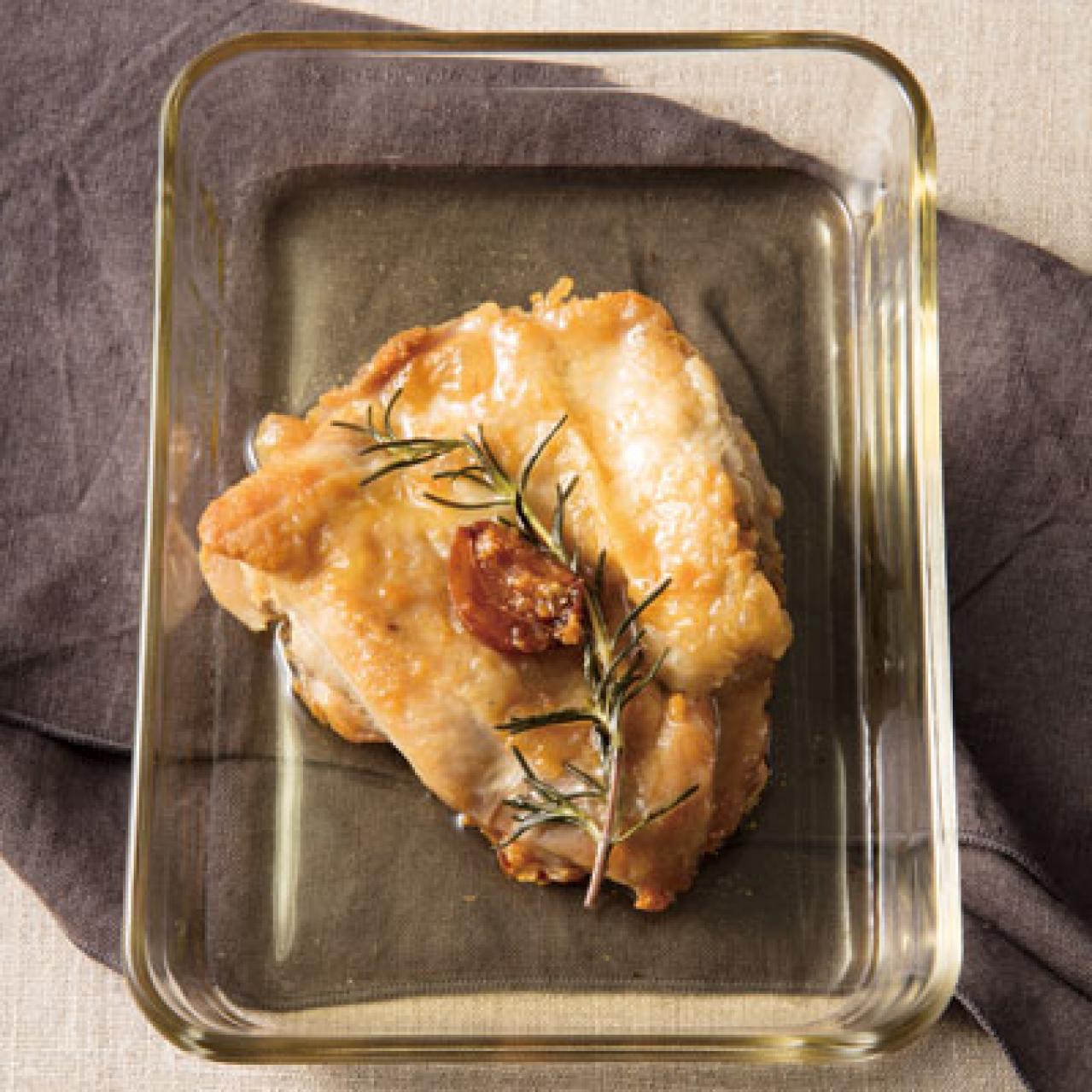 【鶏肉】の保存方法。トレーのまま冷蔵庫に入れてない？ 鮮度を保つコツは （画像8）