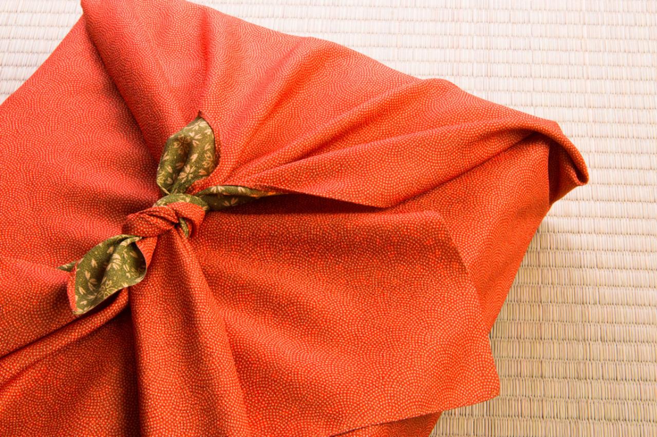 【贈答のマナー】お中元、お歳暮、お祝いを渡すときのしきたりとは？ 50代から心得ておきたい常識（画像2）