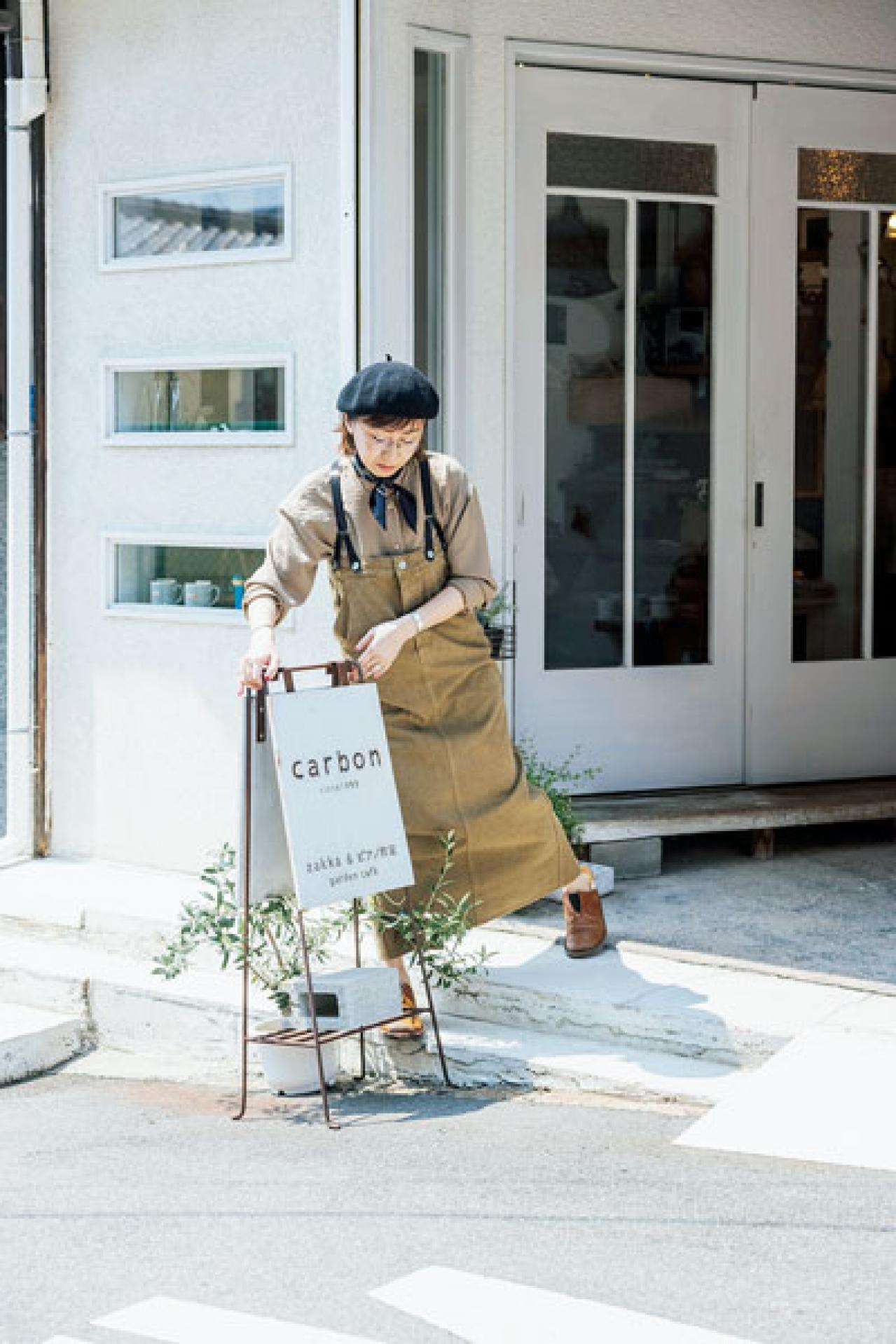 めがね選びの達人に聞く、どんな色みの服とも相性のいいめがねとは？　マチュア世代めがねスタイル第2回（画像5）