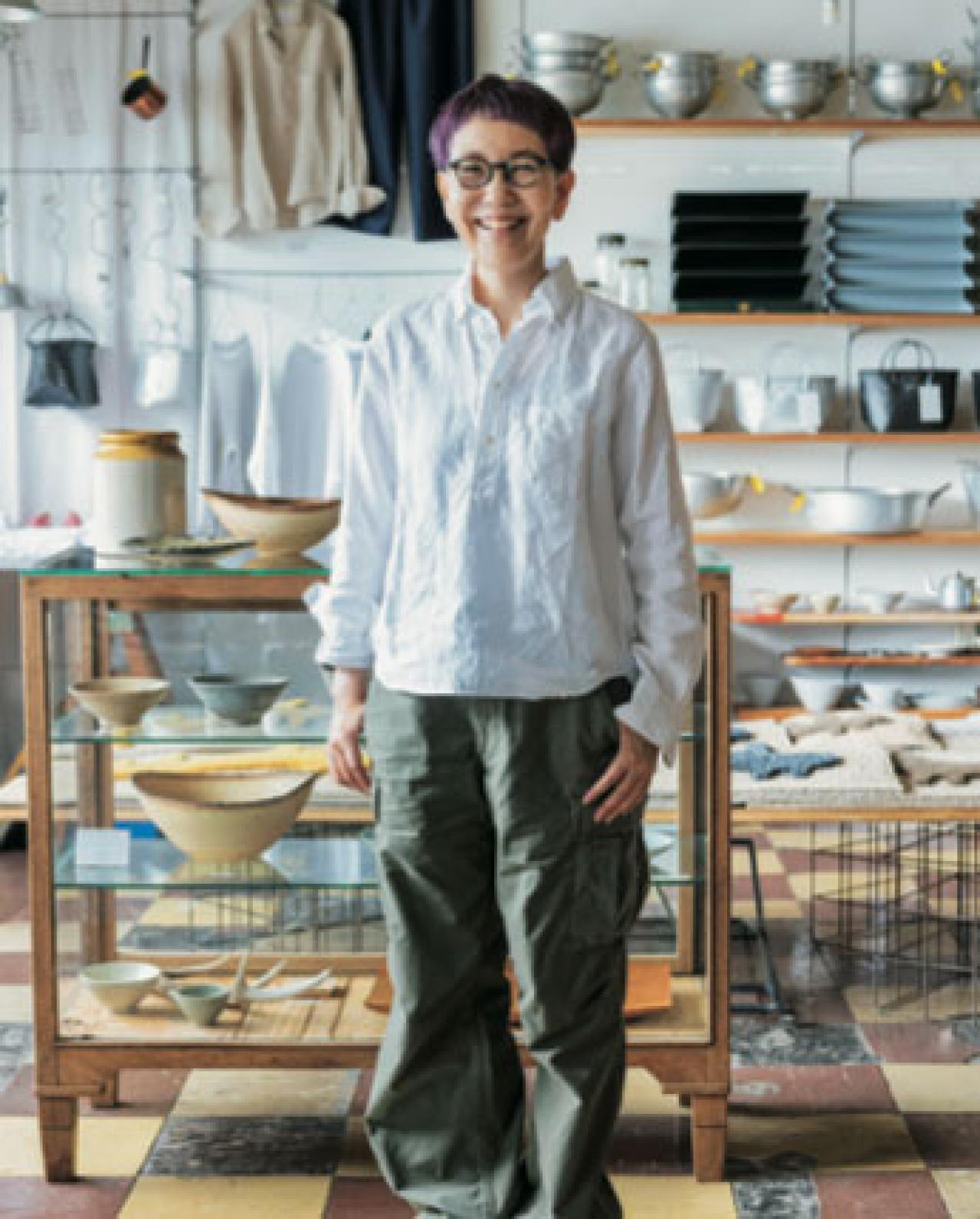 ファーマーズテーブル石川博子さん、ホテルオーナー川上絹子さん。素敵な大人のめがねスタイル。（画像2）