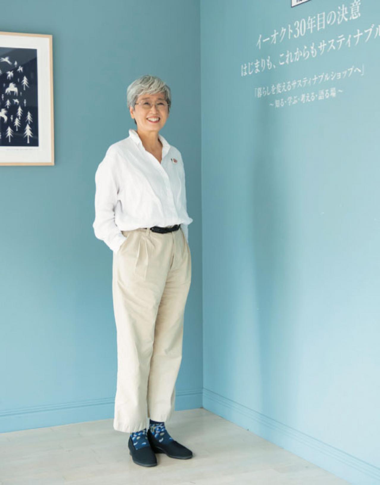 顔が引き締まる、印象を変えられる。ヘアメイク、スタイリスト、3人のマチュア世代がお手本！大人のおしゃれめがねスタイル（画像11）