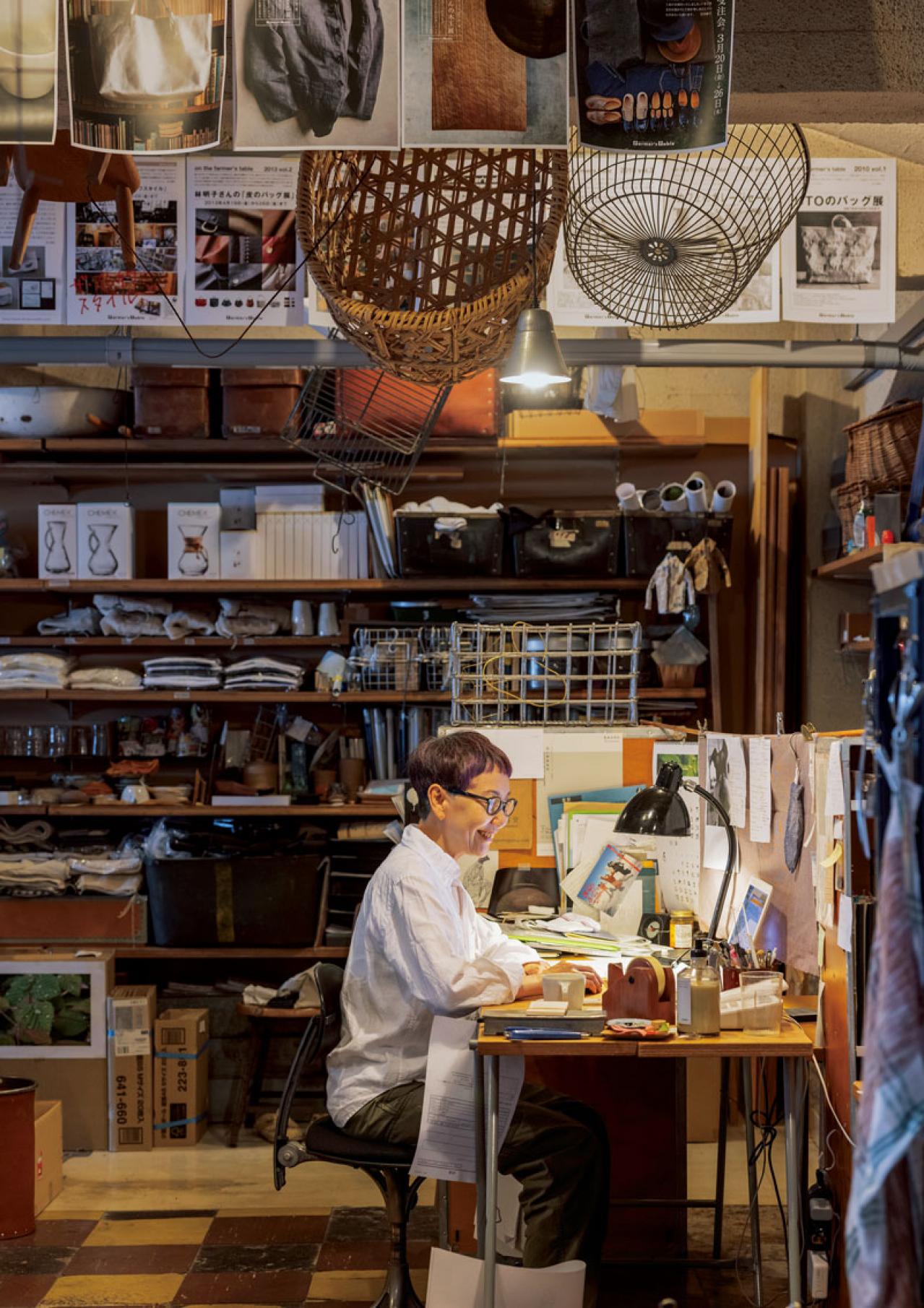 ファーマーズテーブル石川博子さん、ホテルオーナー川上絹子さん。素敵な大人のめがねスタイル。（画像4）