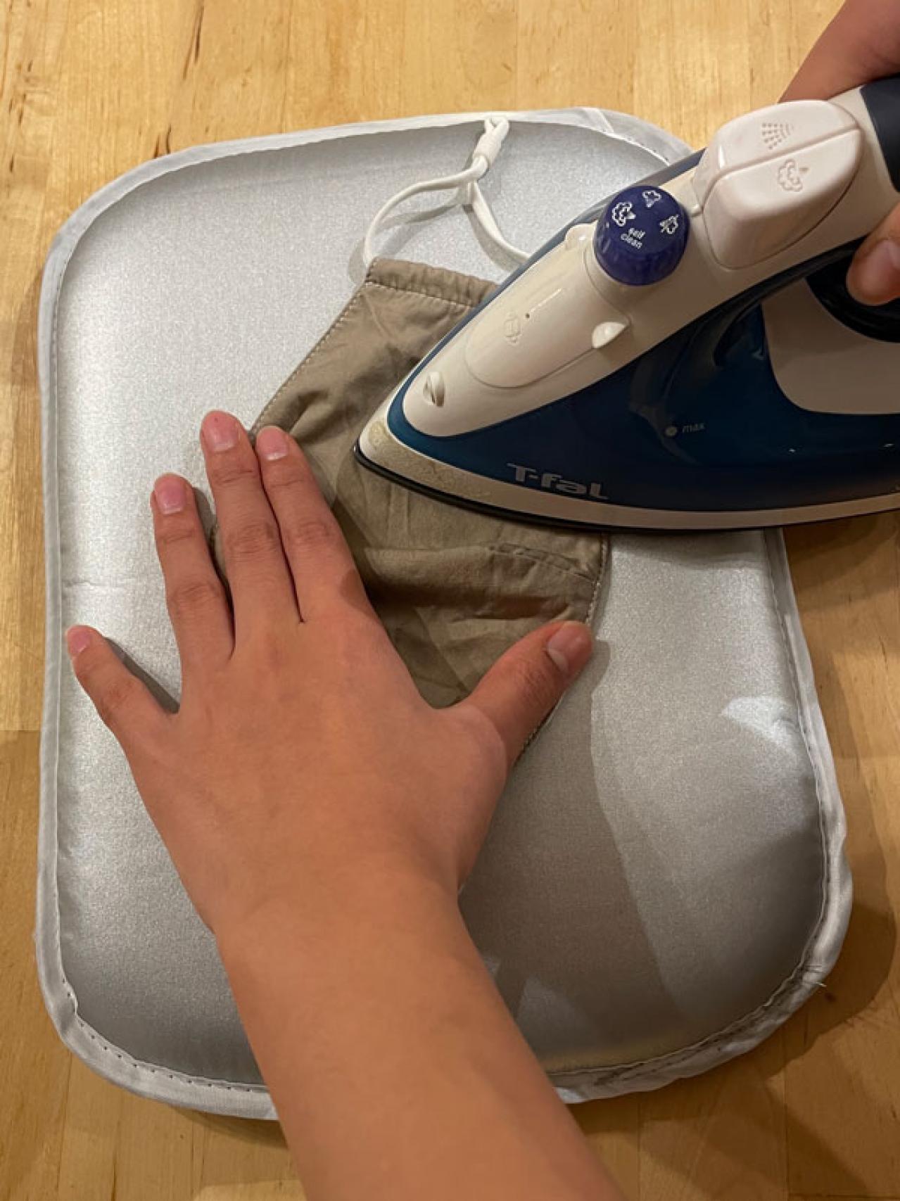 出かける前の１分でしわしわ服がきれいに【スリコ】アイロングローブはアイロン台不要（画像4）