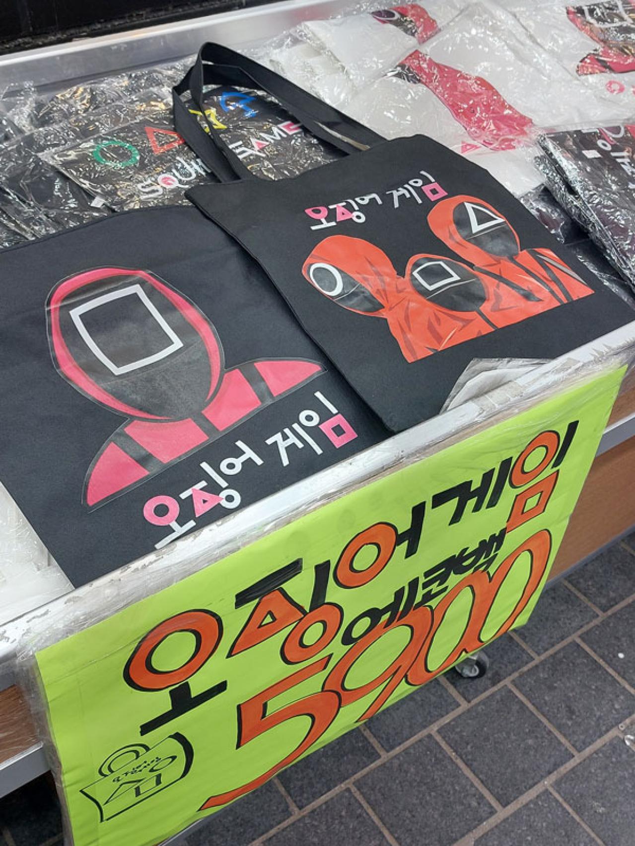 【明洞】の“今”を訪ねた！新世界百貨店のイルミネーション【画像あり】、人気コスメ、明洞聖堂の地下のほっこりかわいい雑貨も（画像7）