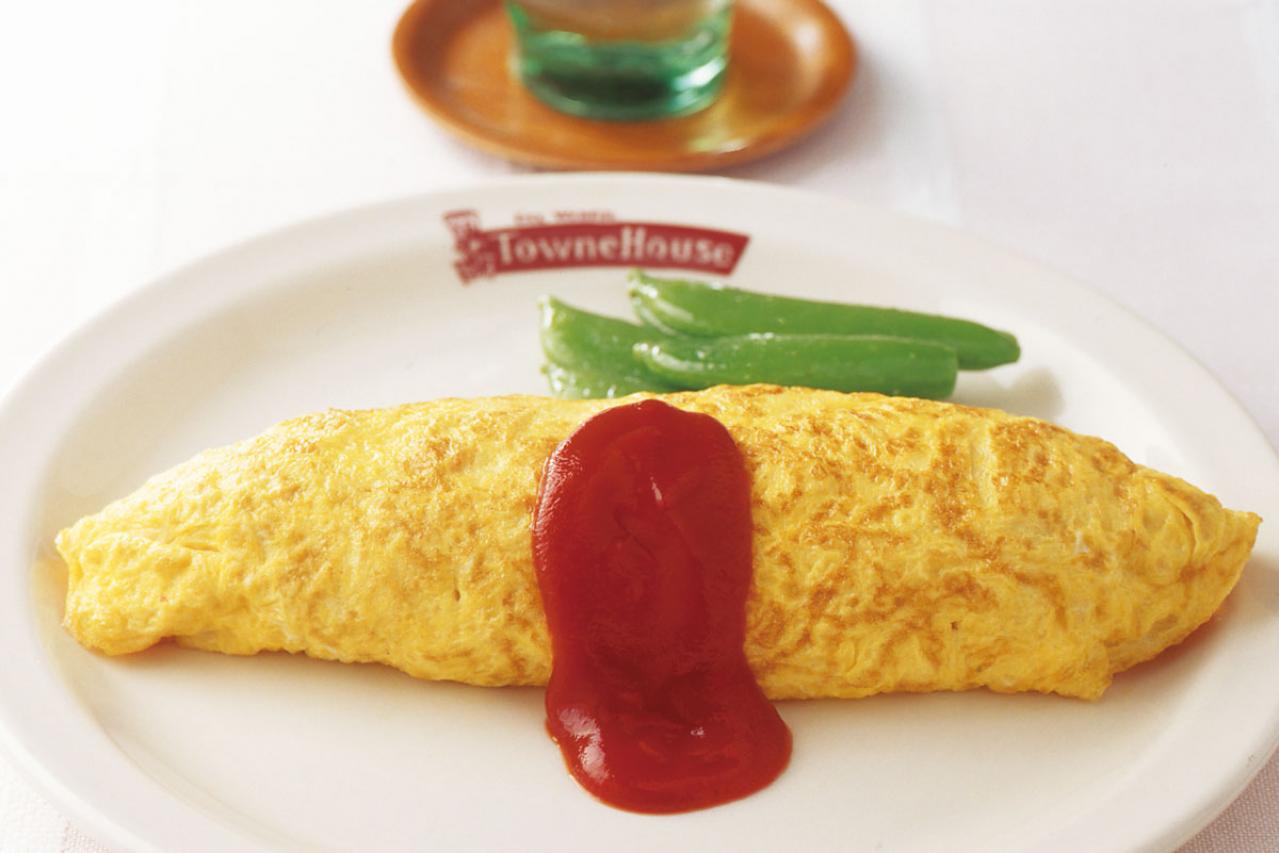 簡単、おいしい【オムライス】の作り方とは？２種の「チキンライス」バリエも紹介