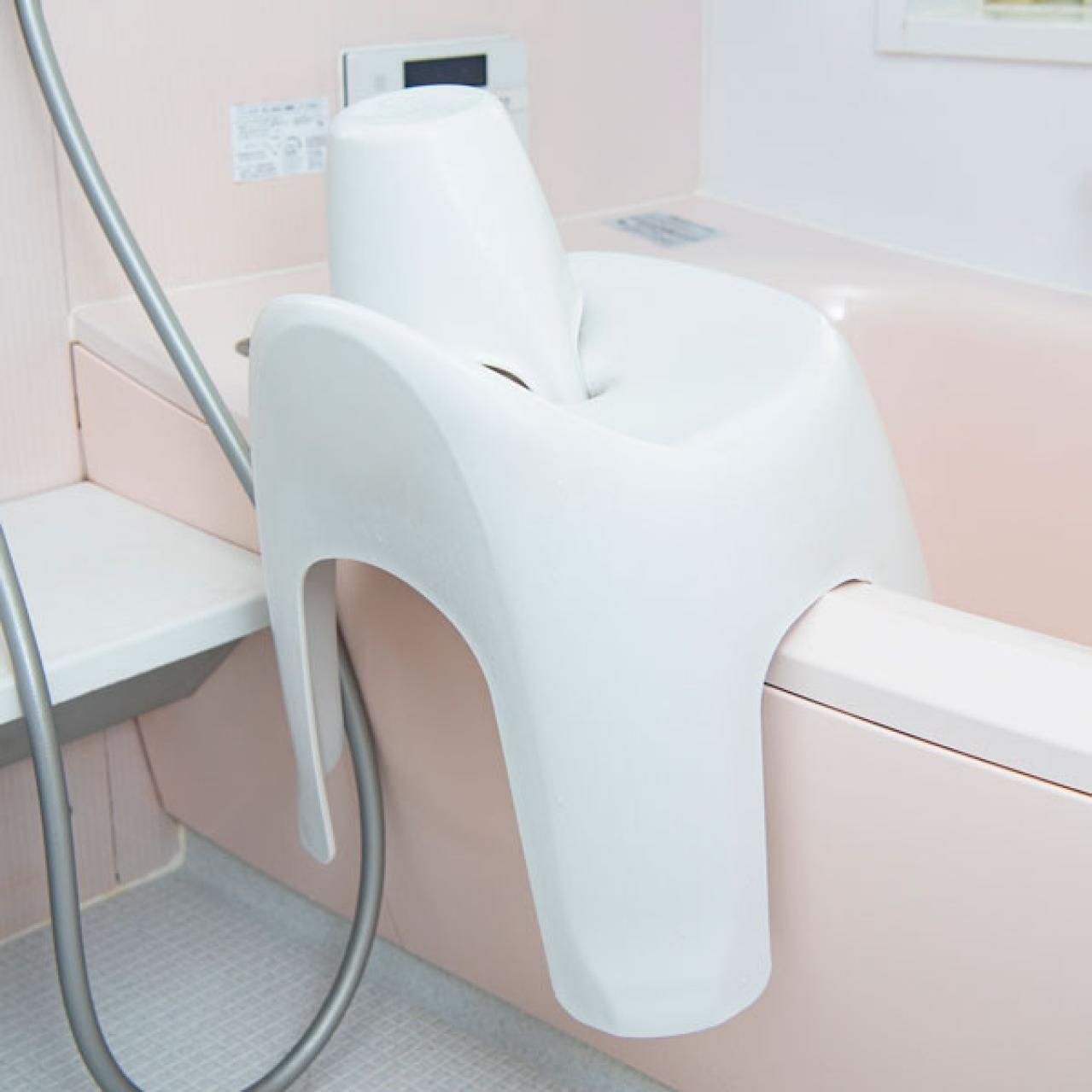 お風呂のカビを重曹で落とす方法とは？バスタブのざらざらも防ぐ、3分の掃除術（画像2）