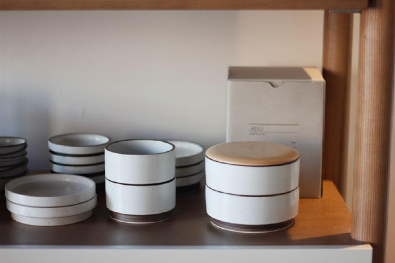 韓国ドラマのロケ地の聖地！ 徳寿宮の石垣通り沿いにできた、シックな器屋さんを訪ねて（画像3）