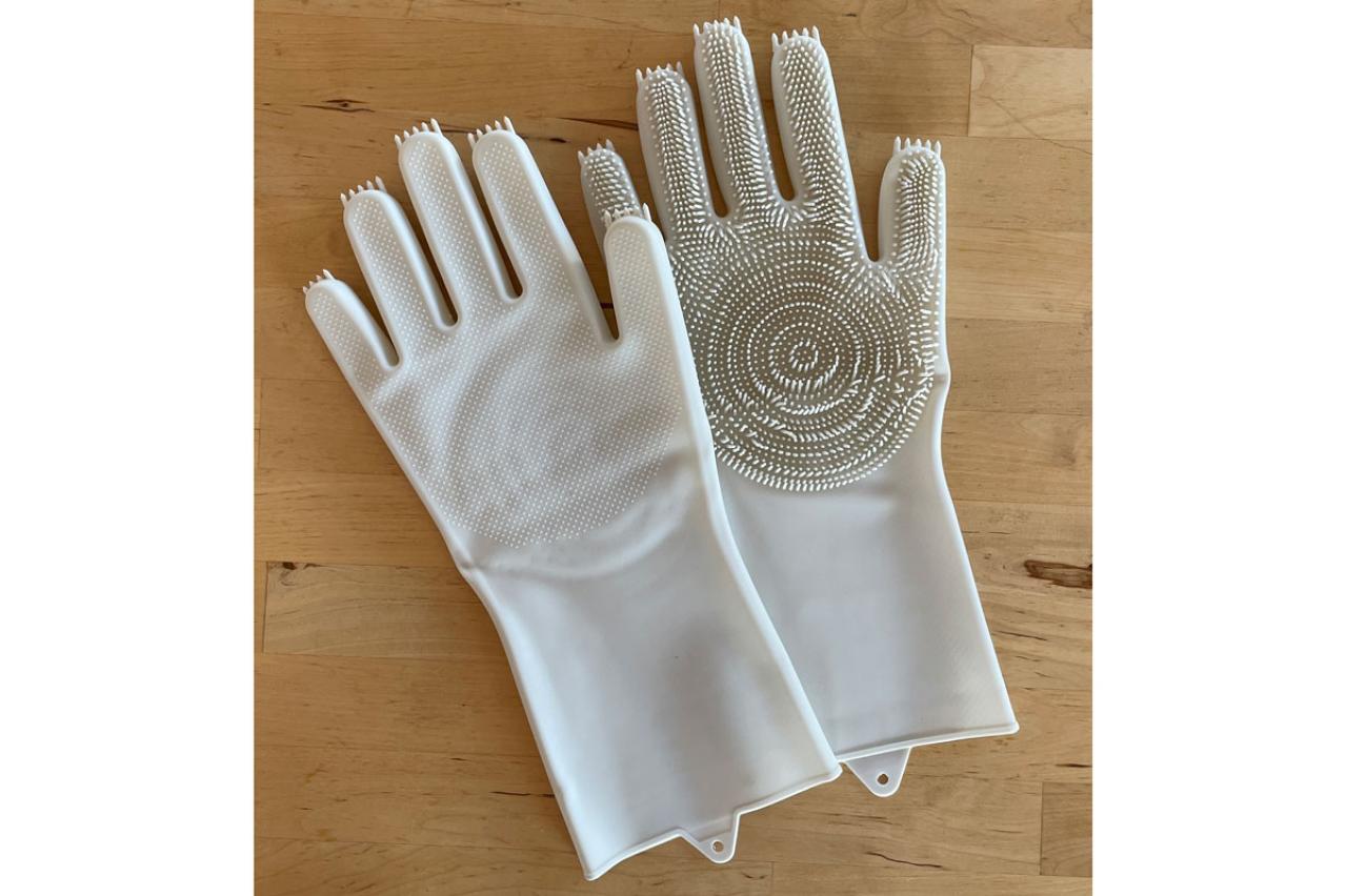 食器も部屋もラクにピカピカ！【スリコ】シリコン手袋で洗い物もお風呂もしっかりきれい