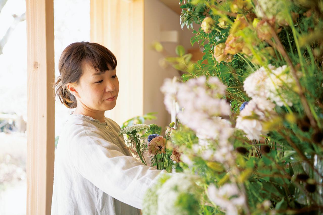 北中植物商店オーナー夫妻の自宅。散る間際の花の飾り方とは？「朽ちてしまっても花は楽しめます」（画像11）
