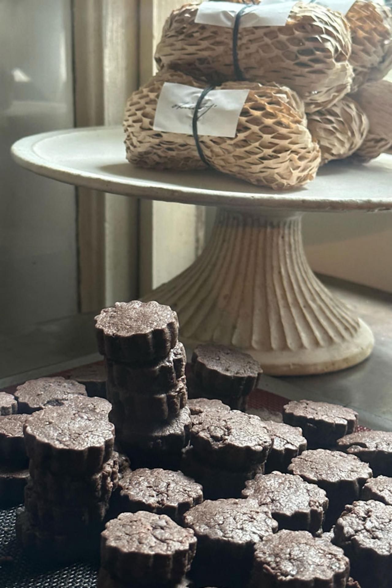 料理ライター加藤郷子さん絶賛のお取り寄せ【ときどきしか買えないけれど、そこに楽しみがある】焼き菓子２種（画像2）