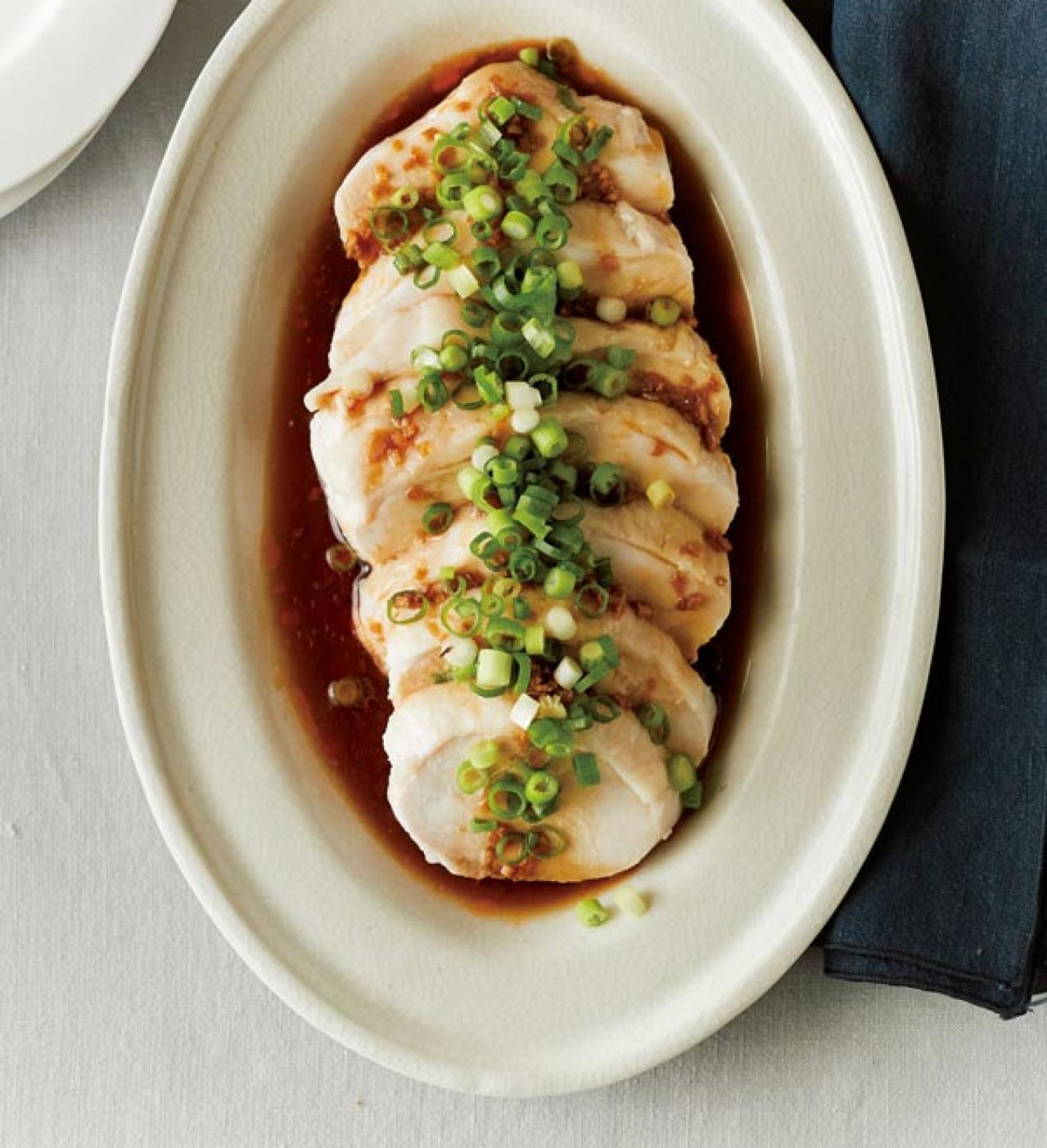 蒸し鶏は【ポリ袋でレンチン】が一番おいしい。しかも簡単！「わが家の蒸し鶏はもうこれしかない」レシピ公開【2023年レシピ部門人気記事TOP5】（画像9）