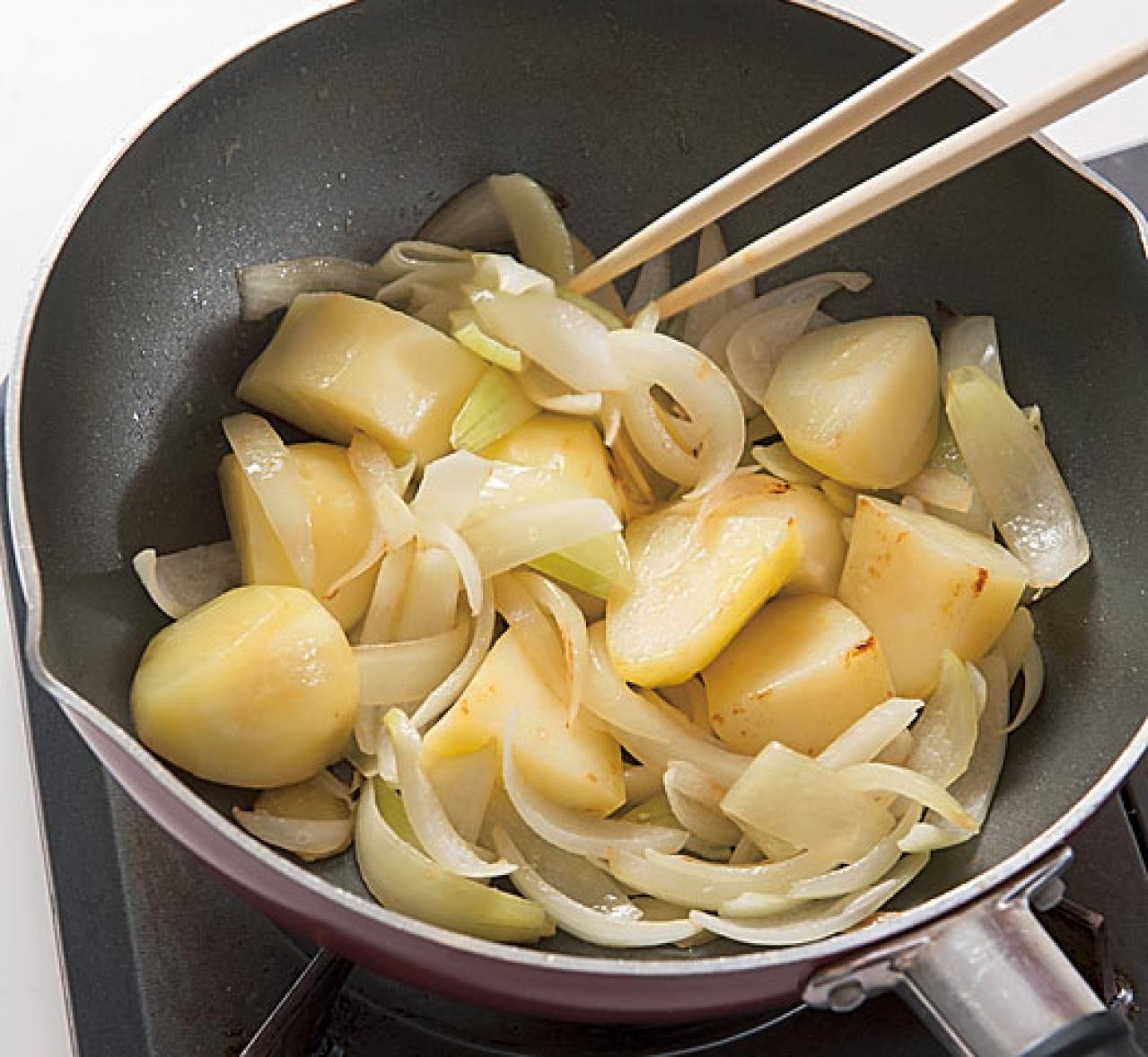 【時短和食】フライパンで「肉じゃが」が味しみで絶品になる！ 後片づけもラクラク（画像4）