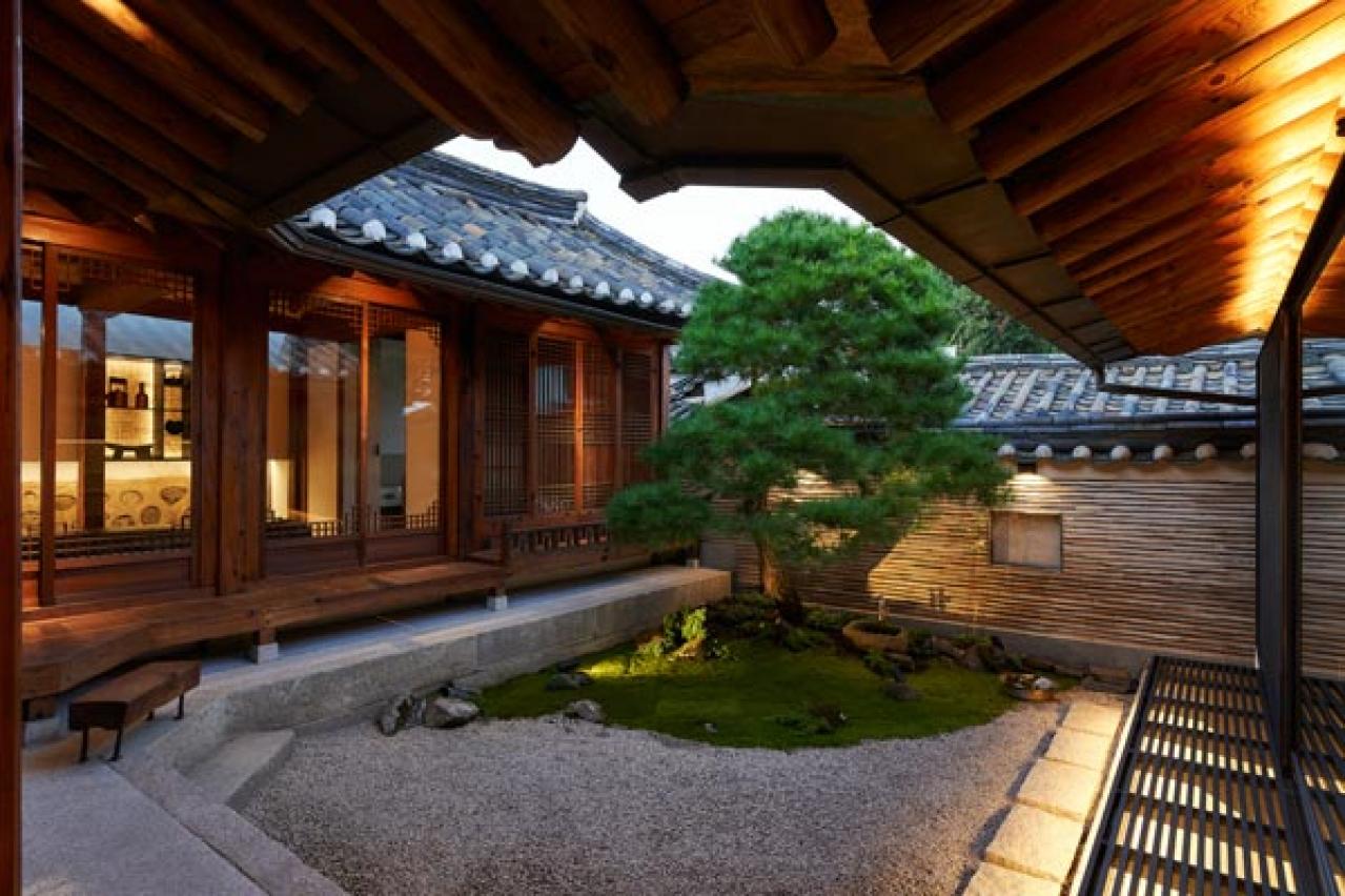 ソウルの最新スポット【伝統的家屋】北村韓屋村の入り口付近にできた、ハイセンスな韓屋カフェ＆ホテルへ（画像11）