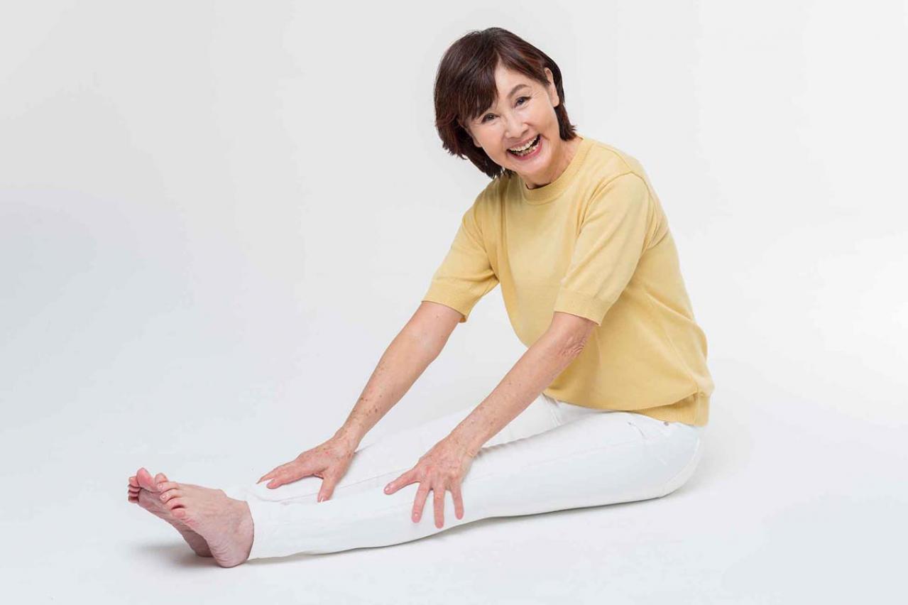 有酸素運動だけではダメ！60代・70代でもできる筋トレ「ランジ」でヒップアップを目指そう！