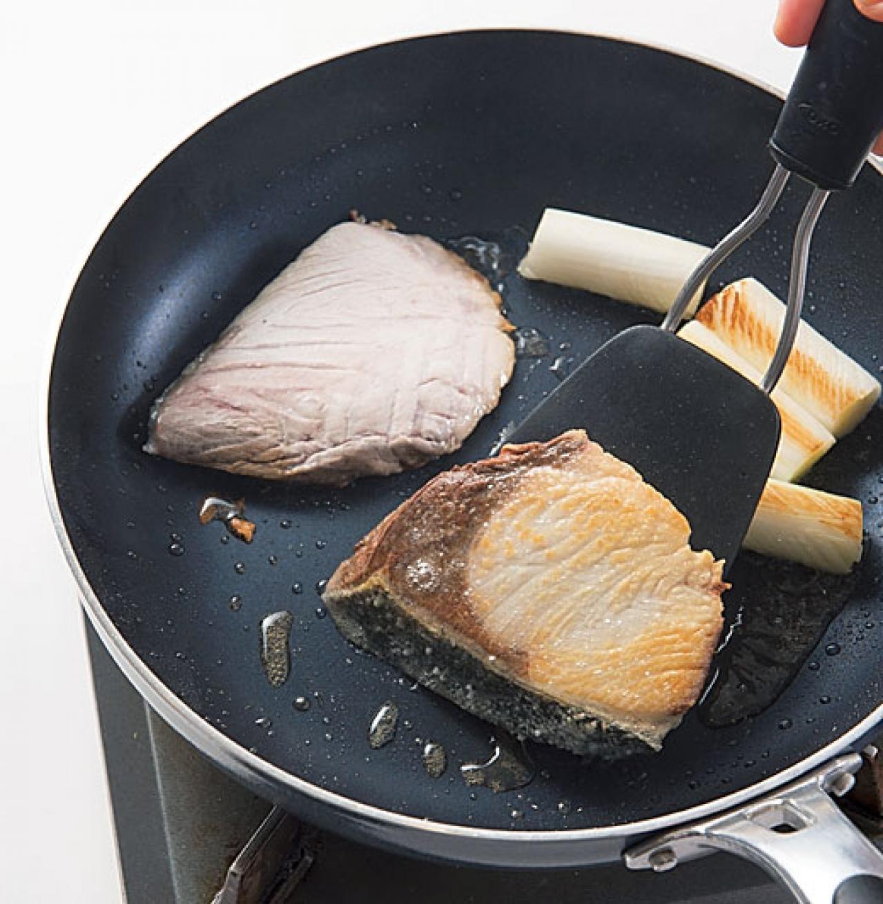 【時短和食】フライパンで「ぶりの照り焼き」がふっくらきれいな焼き色に仕上がる！（画像9）