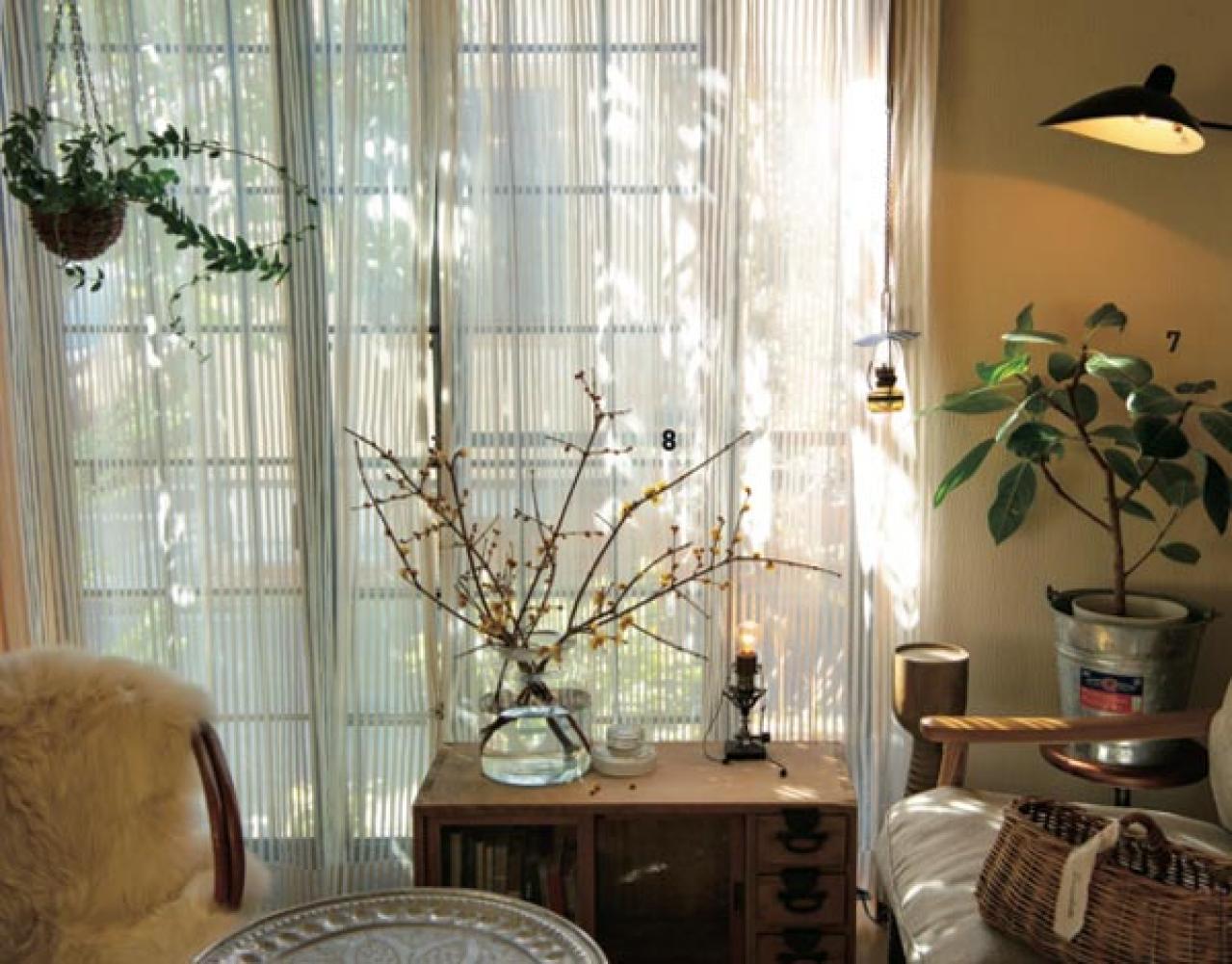 グリーンを家じゅうにバランスよく置く【実例】切り花を枯れる間際まで楽しむコツは？人気インスタグラマーの自宅拝見（画像6）