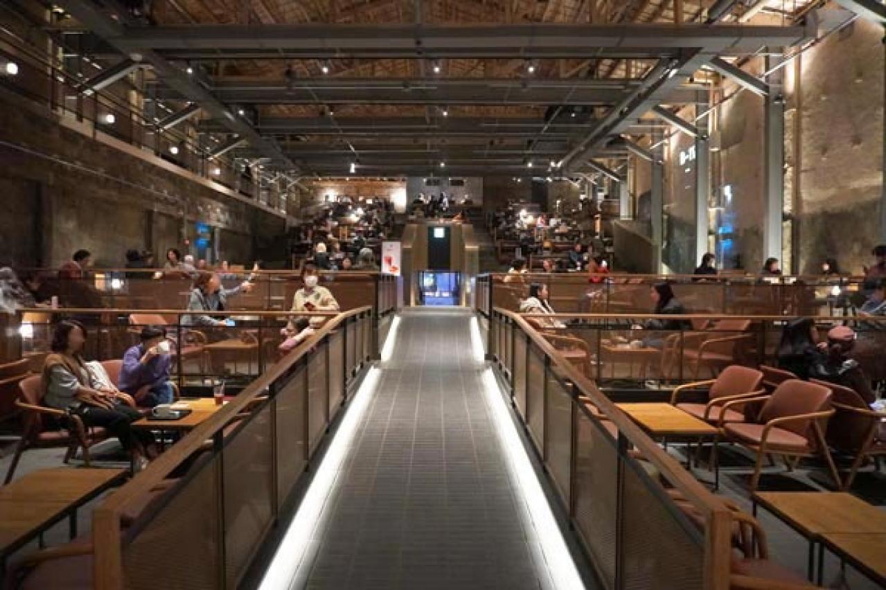 ソウルで最大の市場・京東市場内にできたスターバックスは、古い映画館を改装した新名所！【2023年連載1位記事】（画像2）