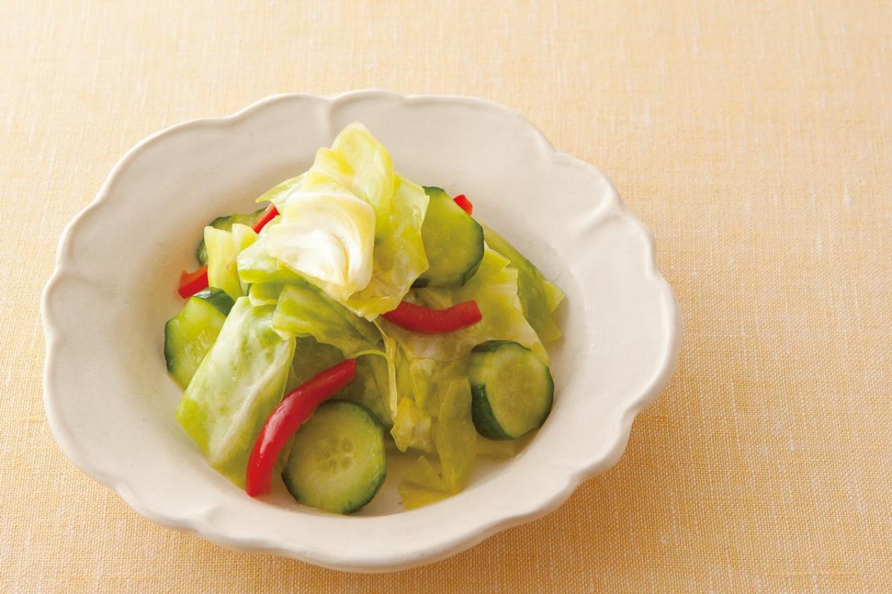 たった１時間漬けるだけ！キャベツのサラダ漬けで野菜不足を解消。きゅうりのサラダ漬けも