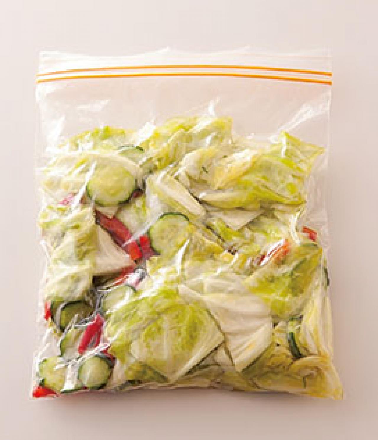 たった１時間漬けるだけ！キャベツのサラダ漬けで野菜不足を解消。きゅうりのサラダ漬けも（画像2）