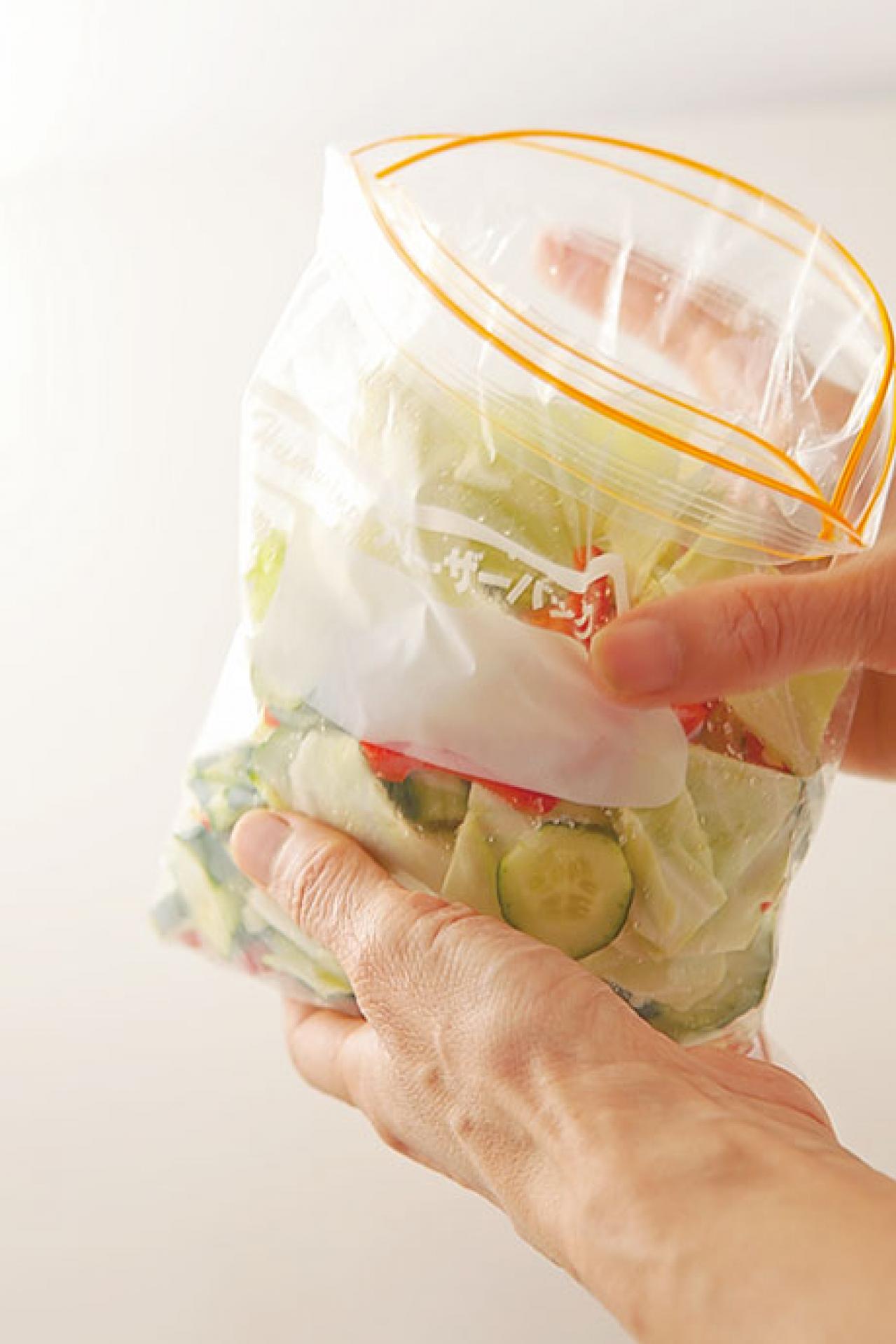 たった１時間漬けるだけ！キャベツのサラダ漬けで野菜不足を解消。きゅうりのサラダ漬けも（画像4）