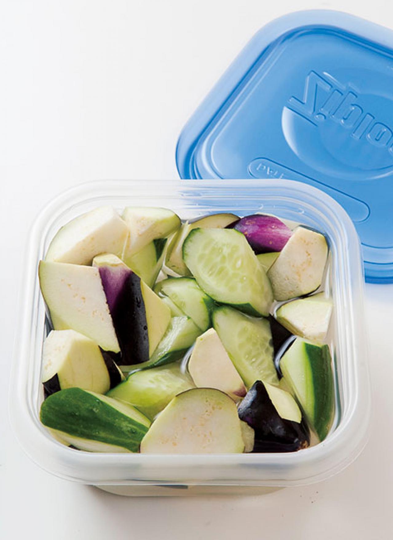 なす、きゅうり、セロリの即席漬け物。塩分控えめ＆わずか２時間で完成！（画像3）