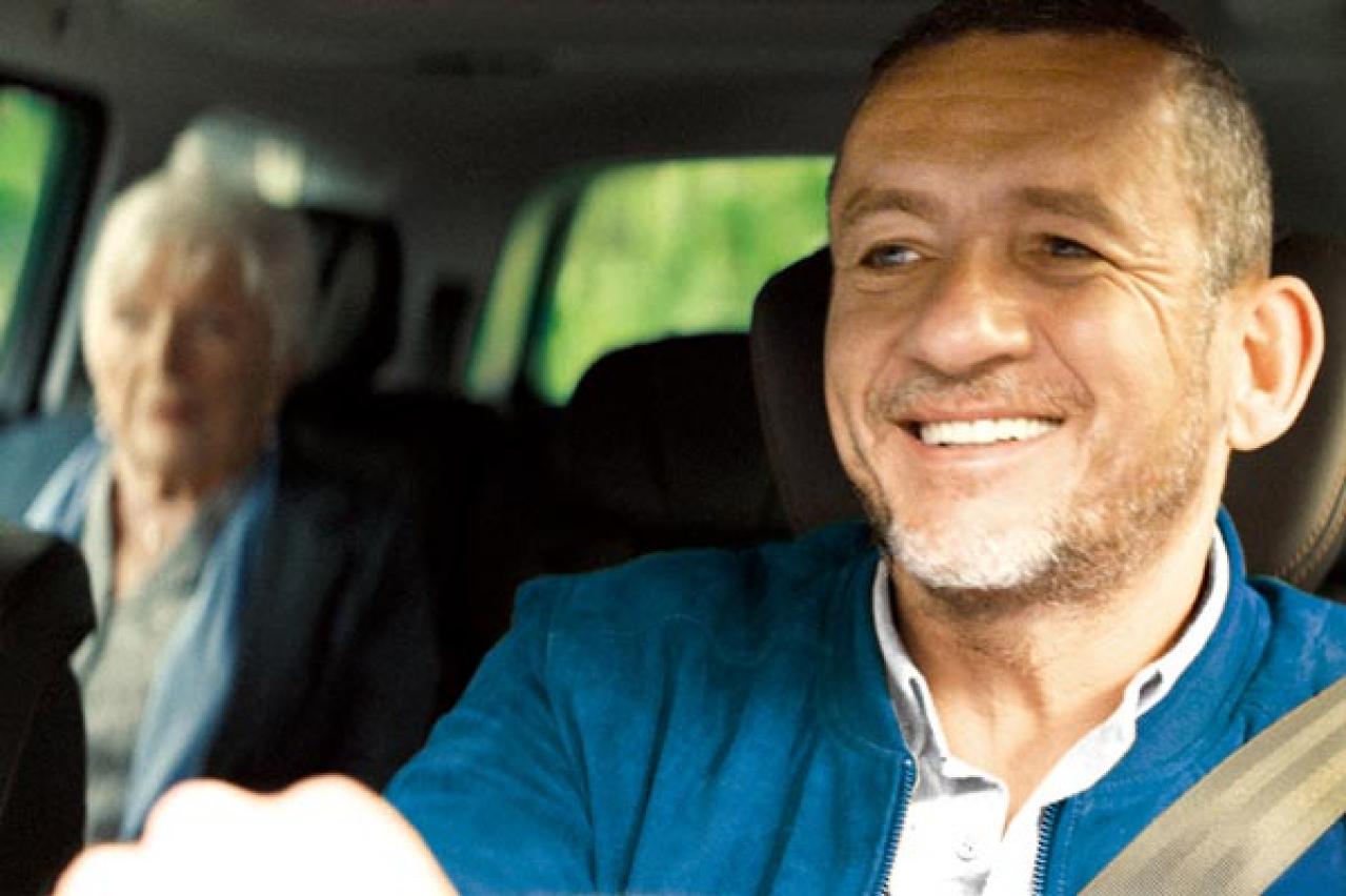 【中野翠のCINEMAコラム】そのタクシーに乗り込んだのは、人生を振り返る92歳の老マダムだった！『パリタクシー』（画像2）