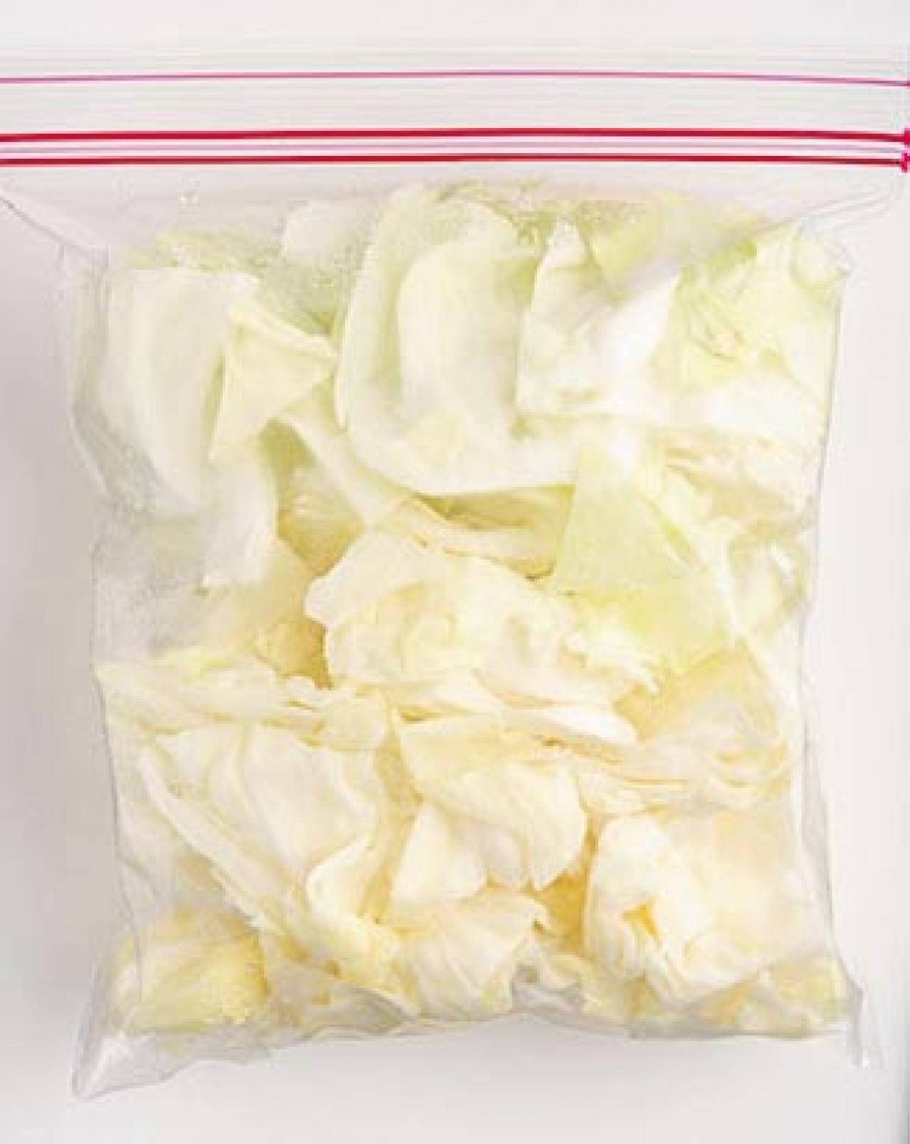 キャベツ丸々１個をおいしく使い切るコツ。野菜をムダにしない！冷凍ワザ（画像3）