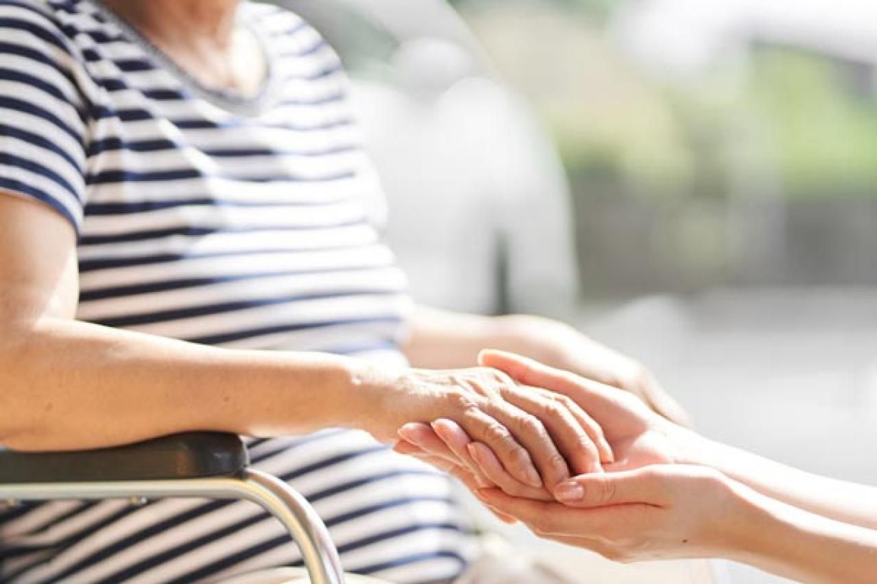 【親の介護】自分が頑張らなければと無理していませんか？　「抱え込まない介護」５つの秘訣（画像2）