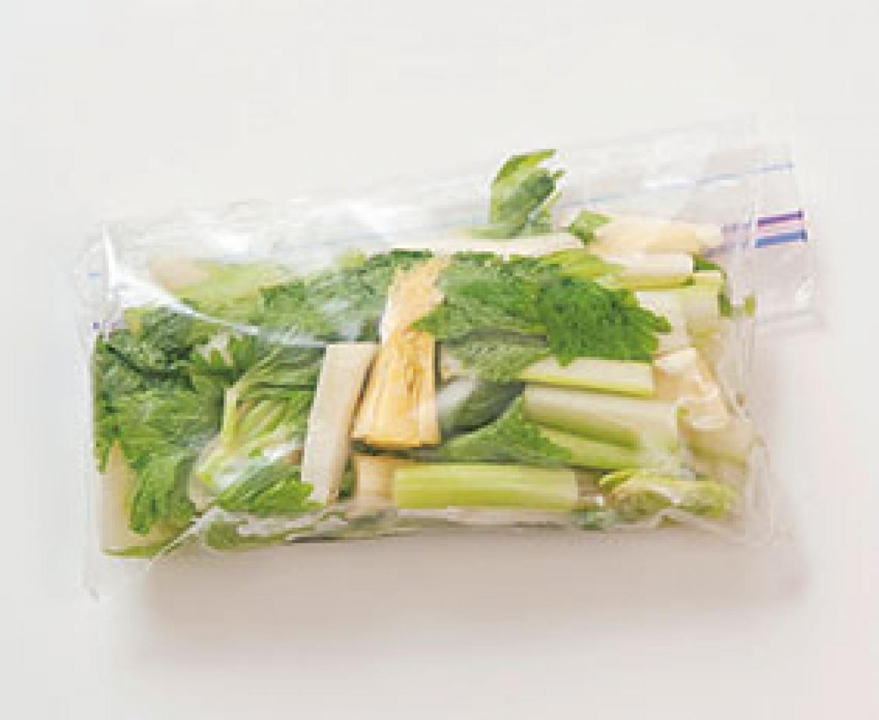 「ズッキーニの浅漬け」がわずか15分で完成！中華風味が絶妙　セロリ、チンゲンサイの浅漬けも（画像7）