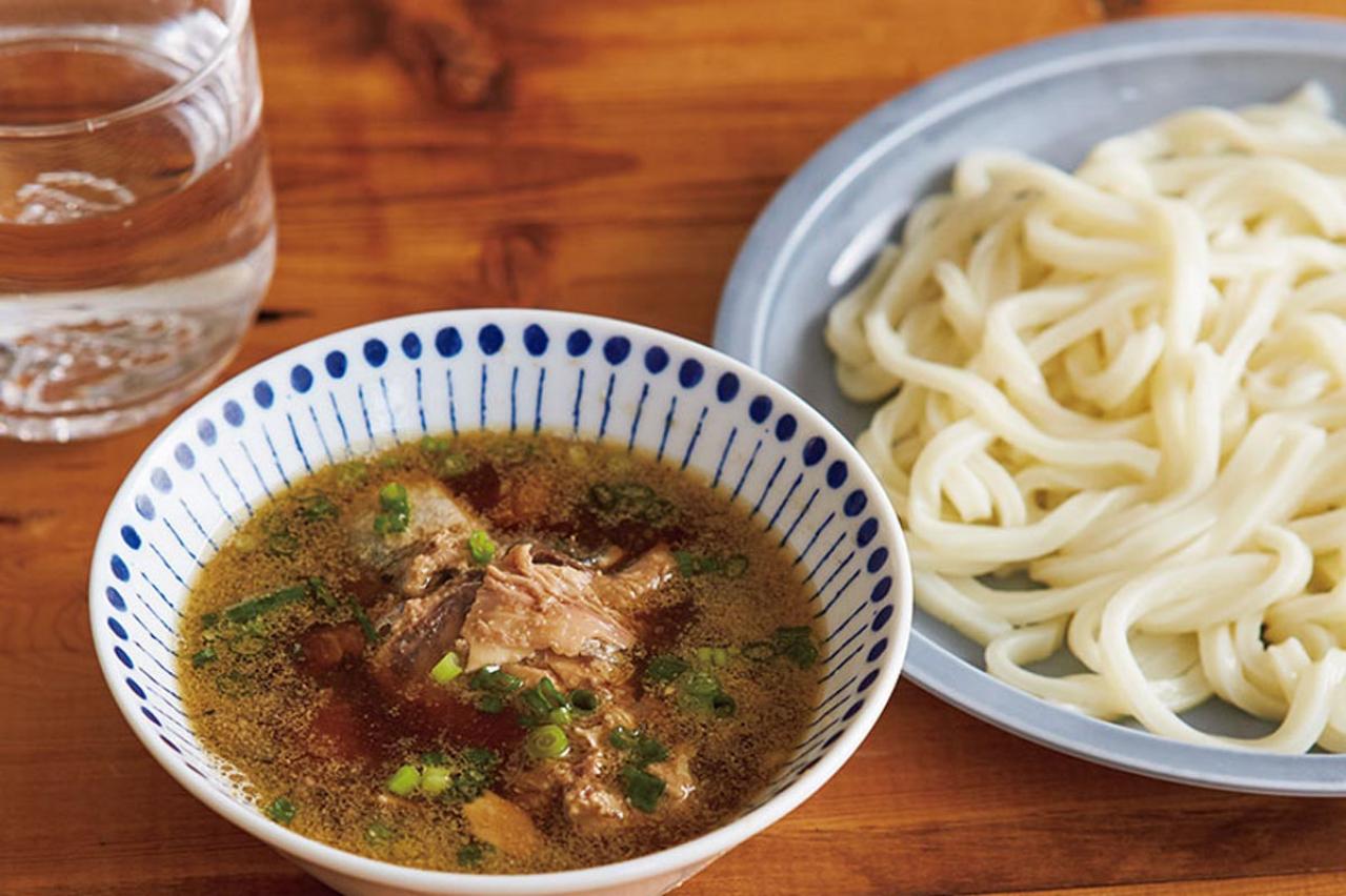 休日のランチにもぴったり！簡単【さば缶レシピ】2選「トマト煮カレー風味」「つけうどん」
