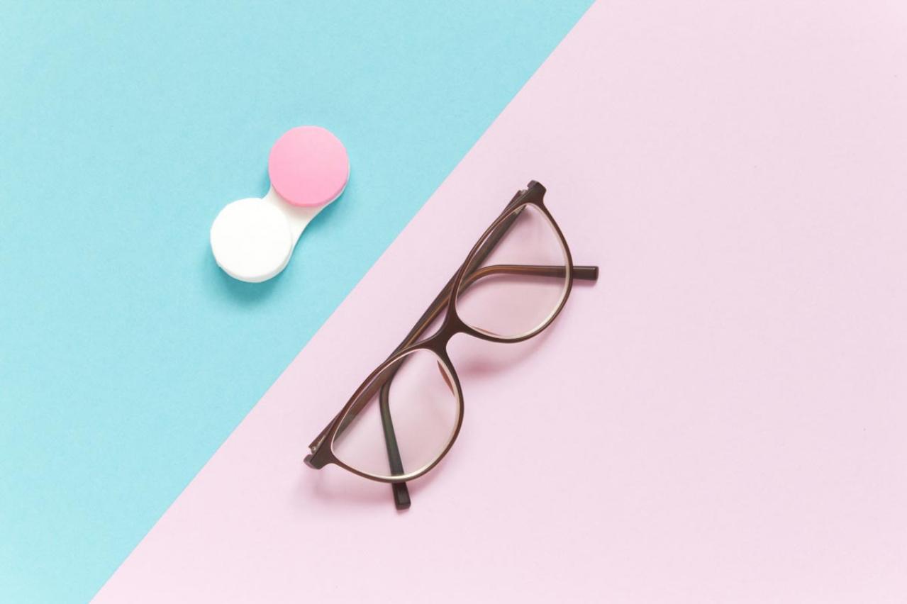 コンタクトレンズを使っている人が老眼になったら、どうする？見えにくさを改善する4つの方法