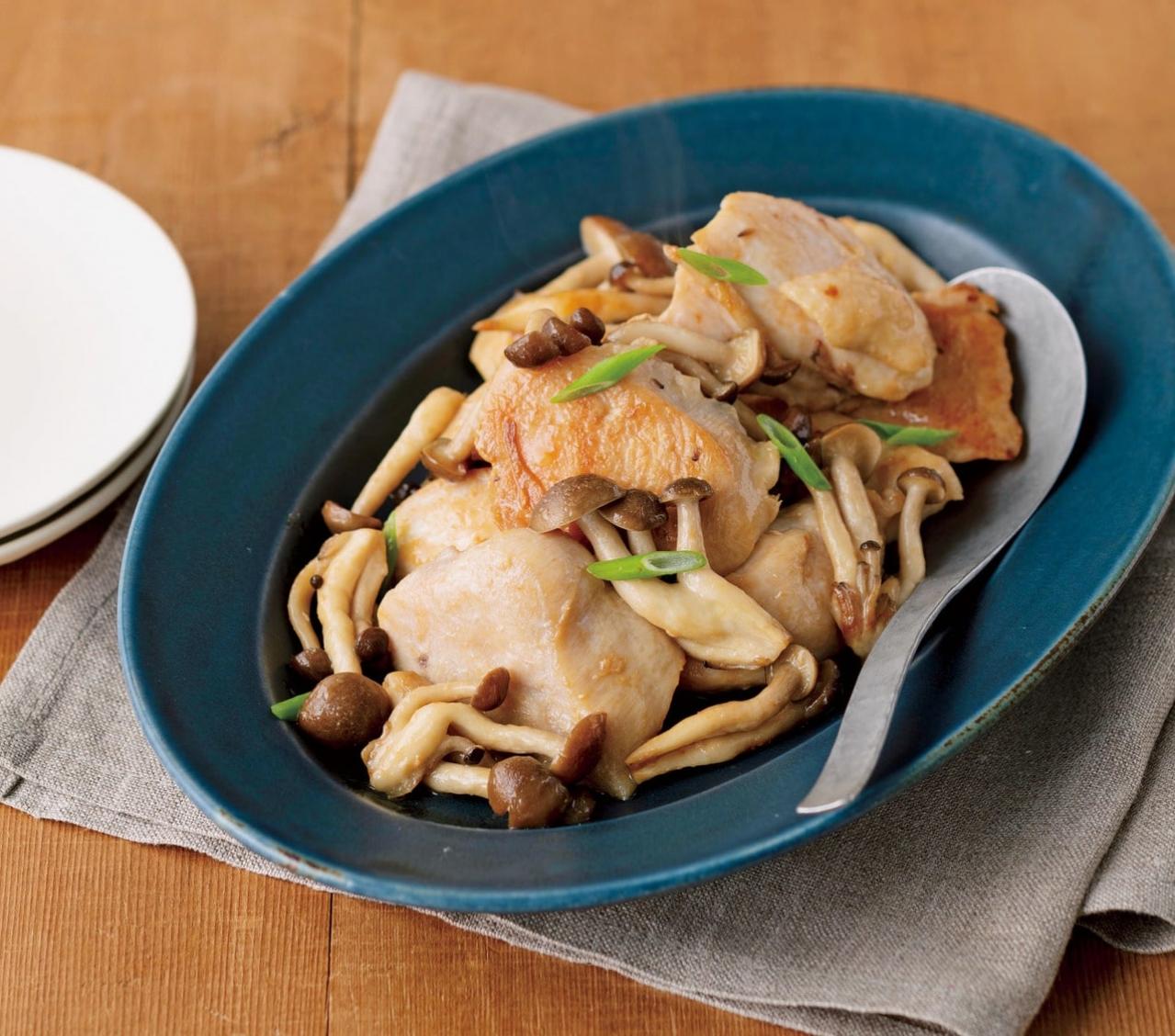 【鶏胸肉】が驚くほどしっとり、ジューシーに！｜小田真規子さんの「塩と油で下味冷凍」（画像2）