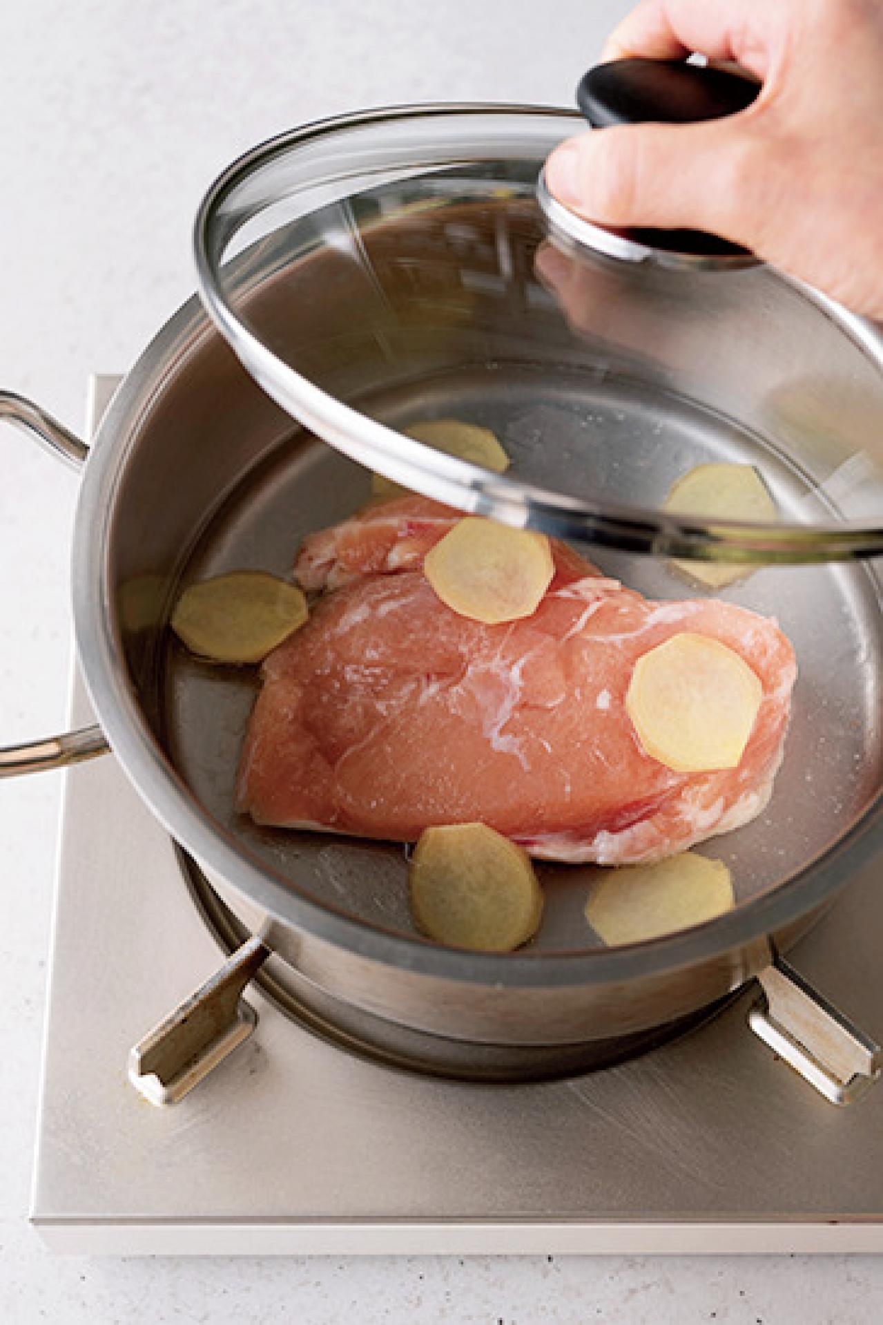 【鶏胸肉】が驚くほどしっとり、ジューシーに！｜小田真規子さんの「塩と油で下味冷凍」（画像8）