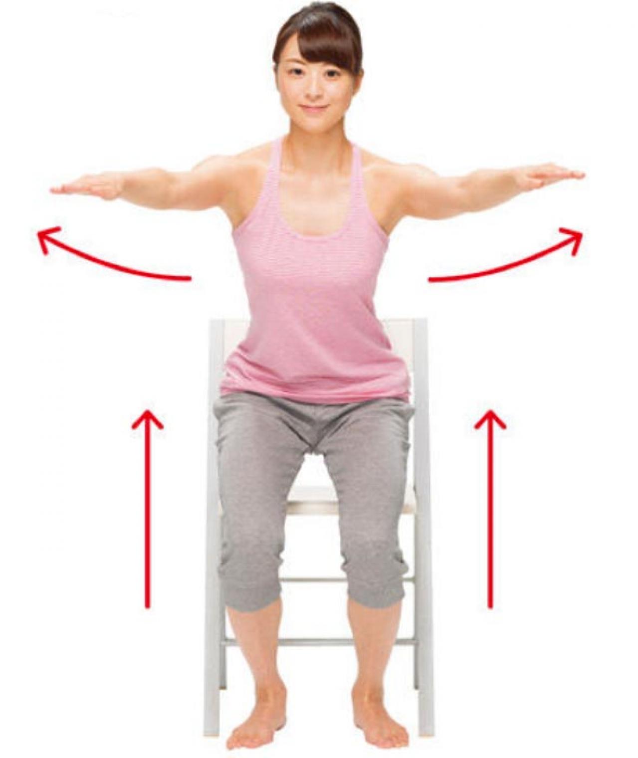 肩こり・首こり・ねこ背を改善！肩甲骨を動かす【ゆるスクワット】（画像4）