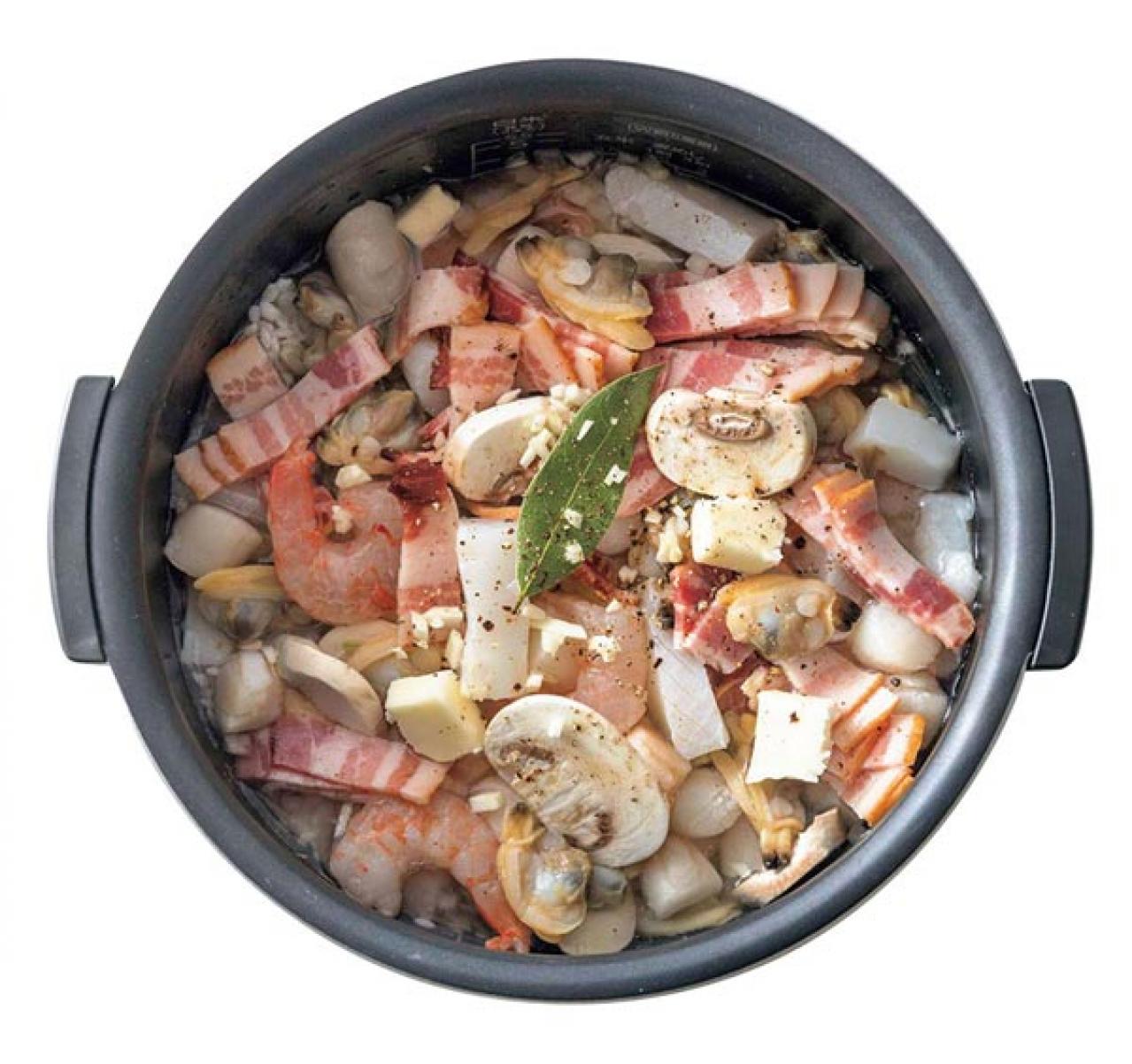 【炊飯器】で失敗しない、炊き込みシーフードピラフ。シーフードミックスを使って簡単！（画像2）