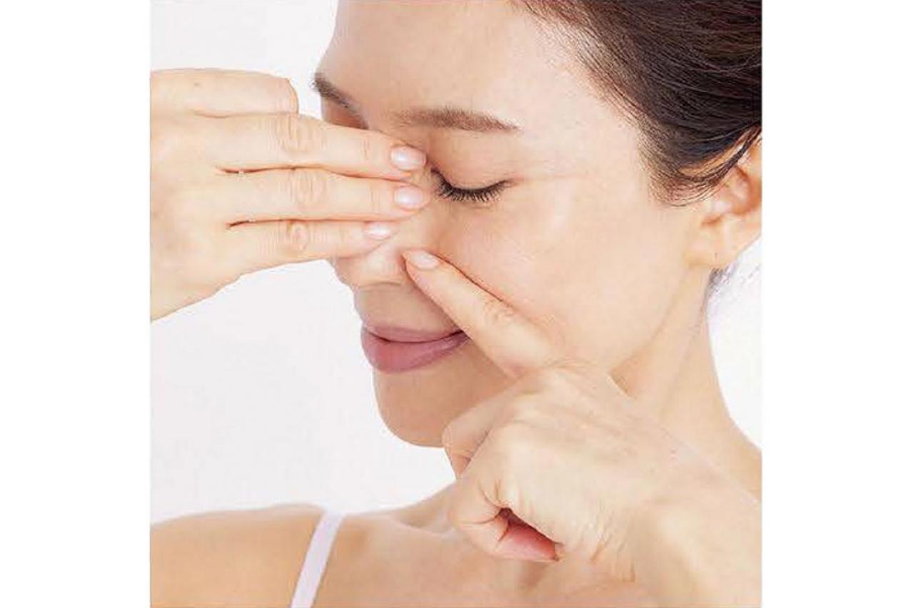 長いマスク生活で深くなった【ほうれい線がすっきり】筋膜リフトケア。筋膜をピンと張る！