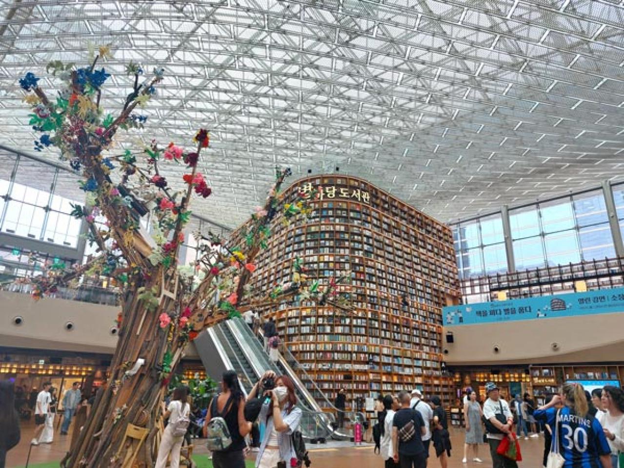 初夏のカロスキルでお買い物。三成駅まで足を延ばして「先輩、その口紅塗らないで」のロケ地もチェック！【ソウル最新情報】（画像15）