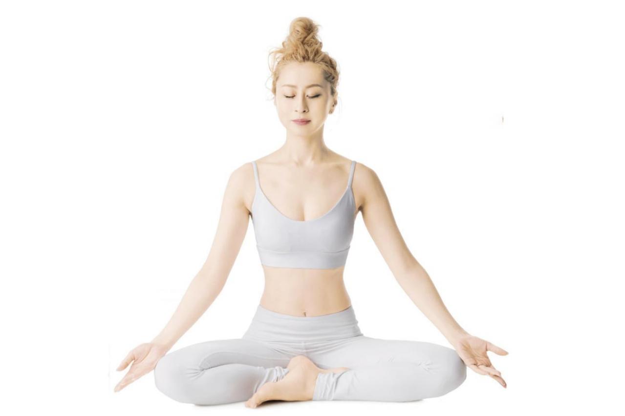 【無理なくダイエット】背中＆二の腕スッキリ！ayaさん式引き締めヨガ