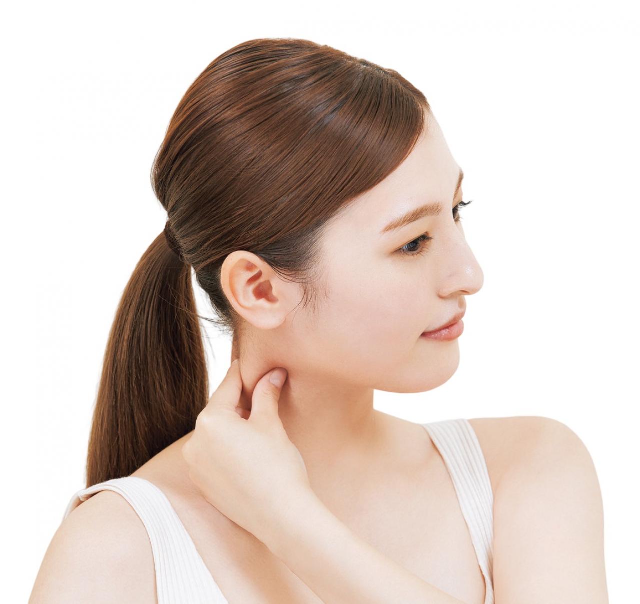 キュッとした小顔になると今、話題の【顔面縮小マッサージ】（画像7）