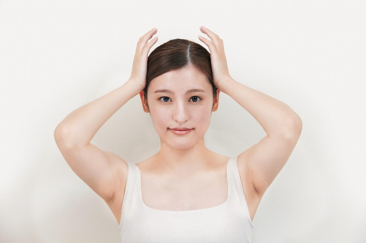 頭のこりをほぐして、フェイスラインを引き締める【顔面縮小マッサージ】