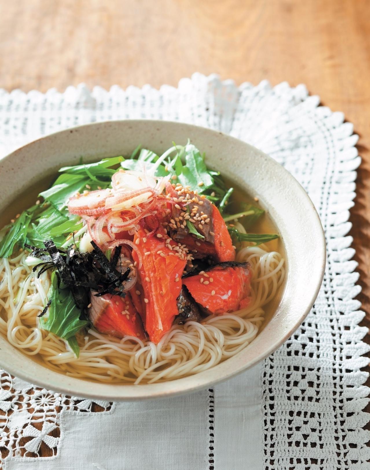 夏のランチにぴったり！たんぱく質もしっかりとれる【ぶっかけそうめん】レシピ2選「ビビンバ風」「鮭茶づけ風」（画像3）