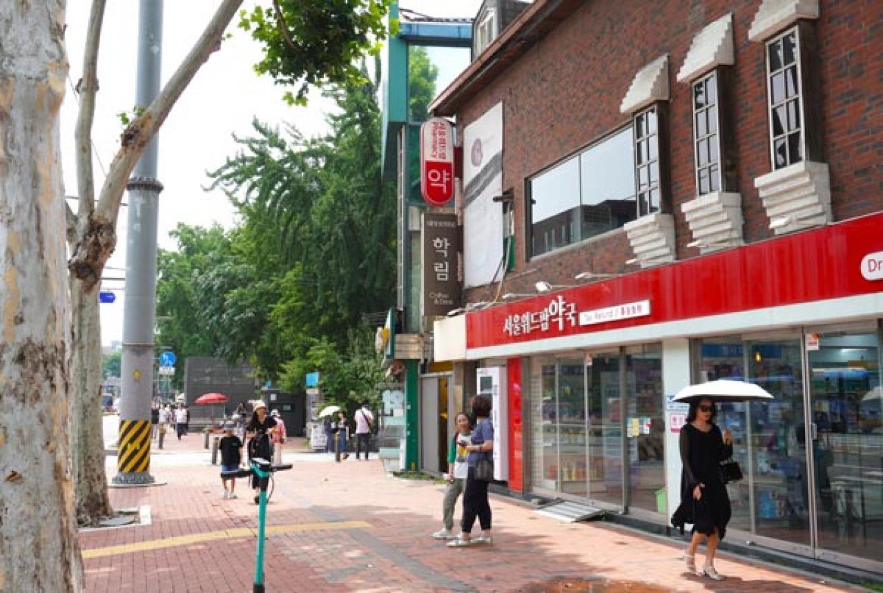 路地裏散歩が楽しい街「大学路」。「星から来たあなた」「ホテルデルーナ」などロケ地もたくさん！パク・ボゴム出演のミュージカルの劇場も【韓国ドラマ】（画像12）