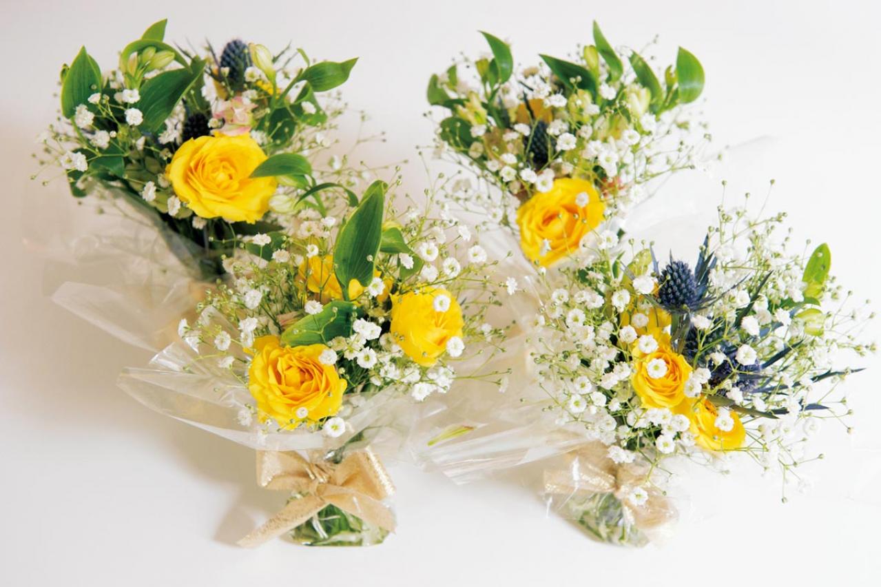 フランス流 節約術。花瓶のいらない「小さな手作りブーケ」を吉村葉子さんが指南
