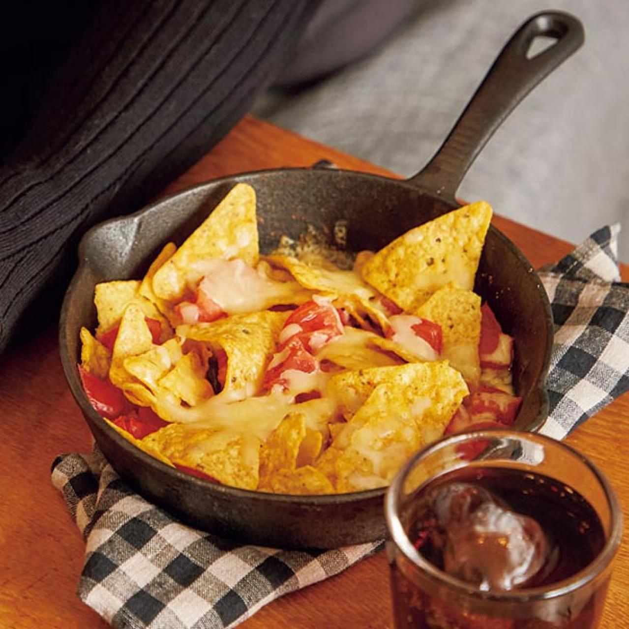 ネトフリを見ながら片手でも食べられる！ 簡単【メキシカン】2選「ナチョス」「タコス」（画像2）