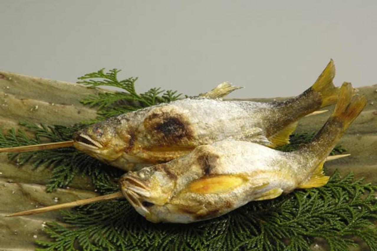 料理研究家　堀江ひろ子さんの【自然の恵みを感じるお取り寄せ】道本食品の天日干したくあん／林屋の子持ち焼きあゆ（画像3）