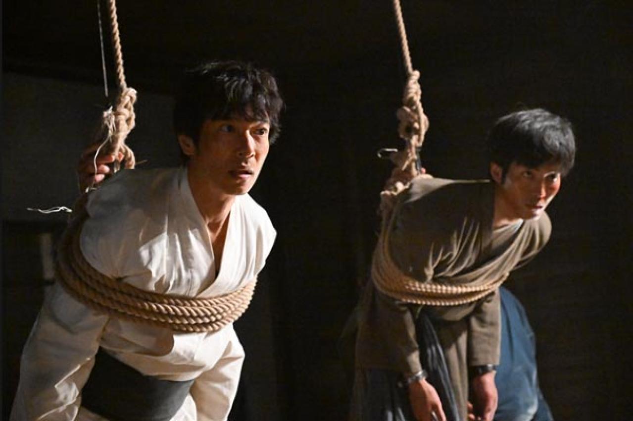 【VIVANT第10話】祠を見ると新たな別班饅頭が！福澤監督の構想通り第3部まで作られるのか（画像2）